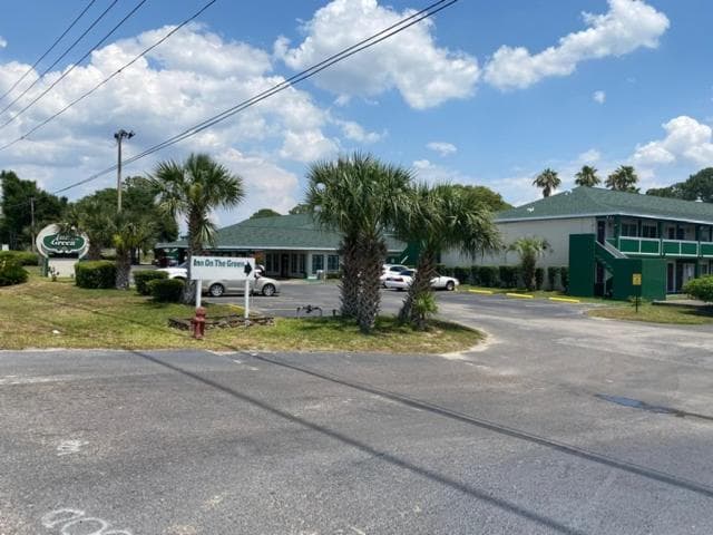 Inn On The Green Florida gallery photo in Tavares, FL — image 25