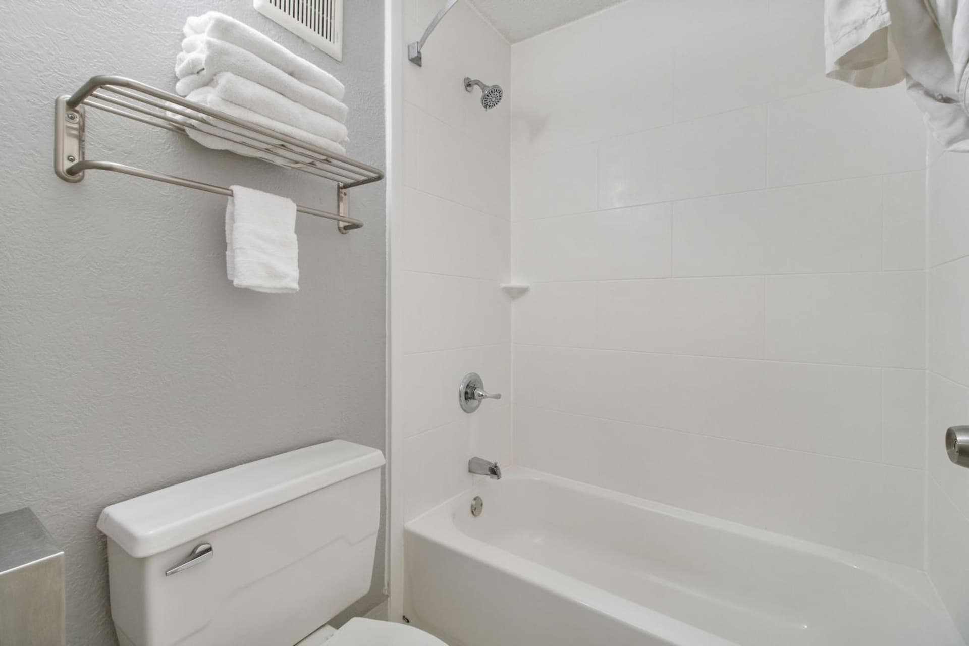 Beachfront Palms Resort Galveston, an Ascend Collection Hotel gallery photo in Galveston, TX — image 13