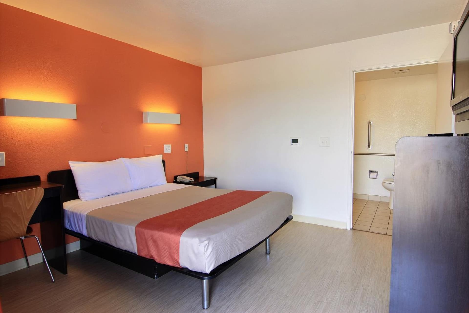 Motel 6-Corpus Christi, TX - East - North Padre Island gallery photo in Corpus Christi, TX — image 65