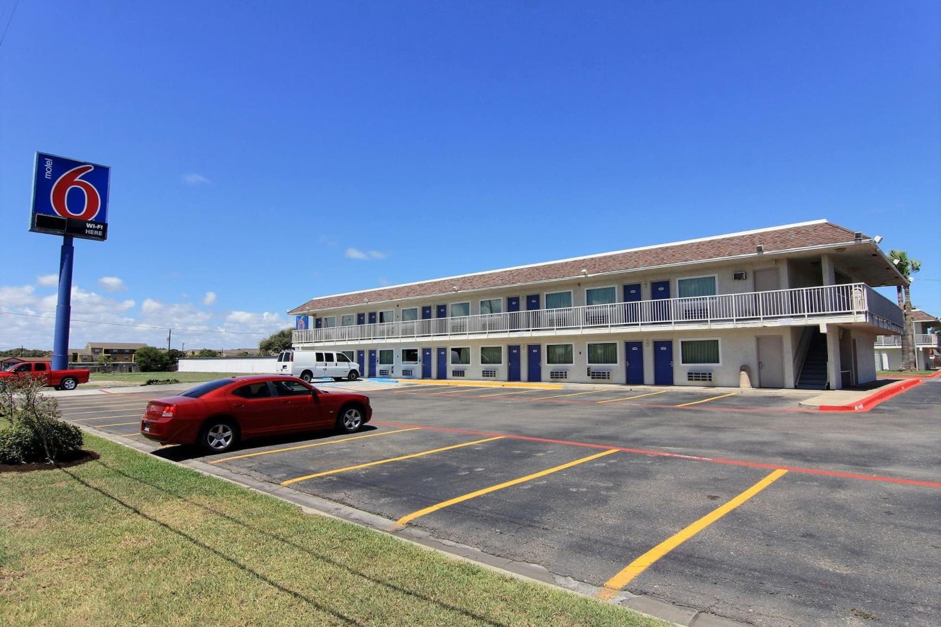 Motel 6-Corpus Christi, TX - East - North Padre Island gallery photo in Corpus Christi, TX — image 5