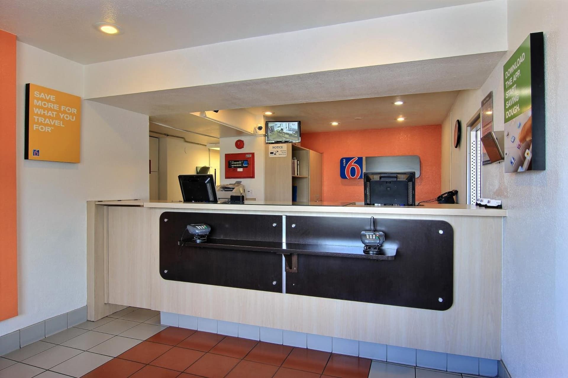Motel 6-Corpus Christi, TX - East - North Padre Island interior in Corpus Christi, TX — gallery photo 2