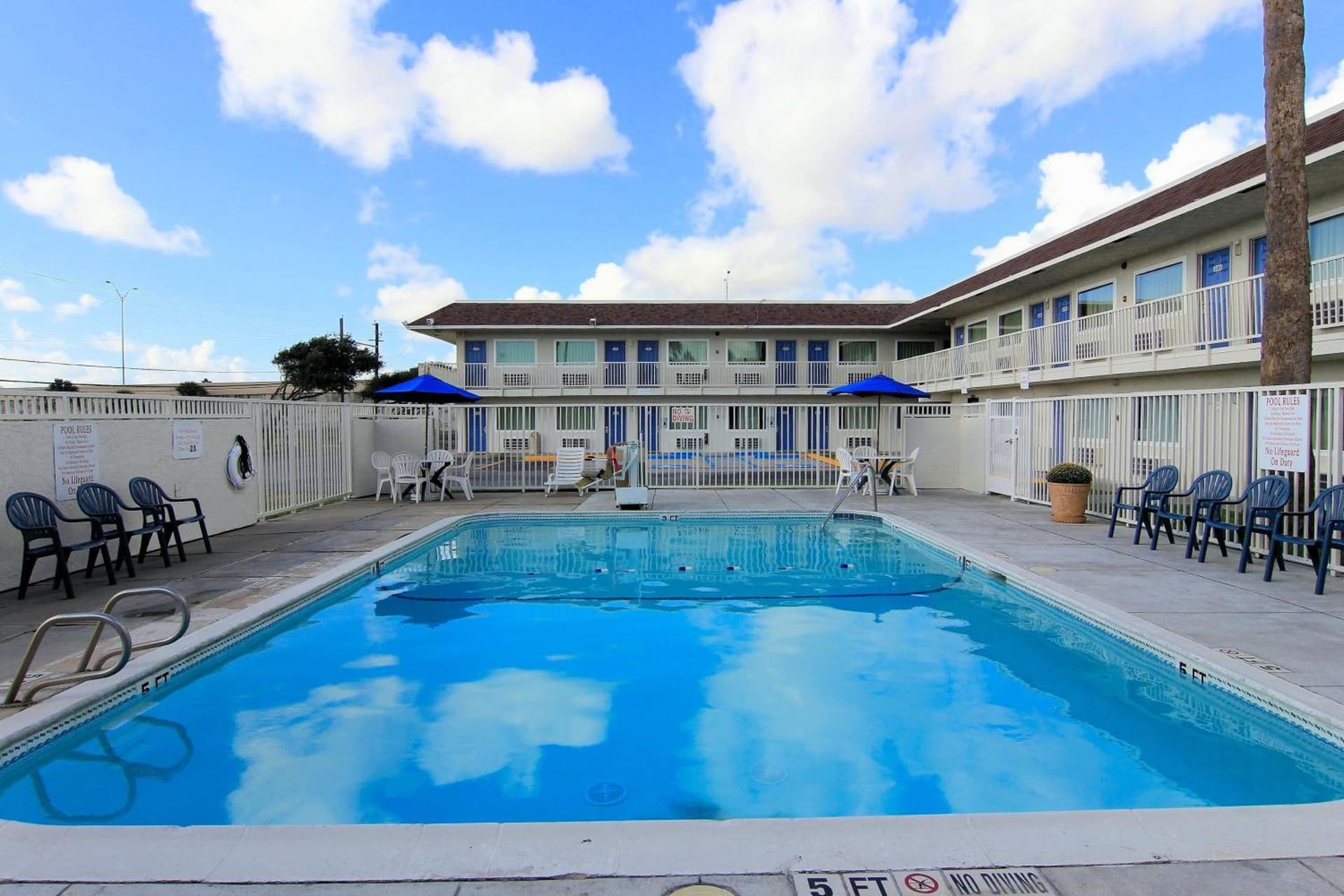 Motel 6-Corpus Christi, TX - East - North Padre Island gallery photo in Corpus Christi, TX — image 33