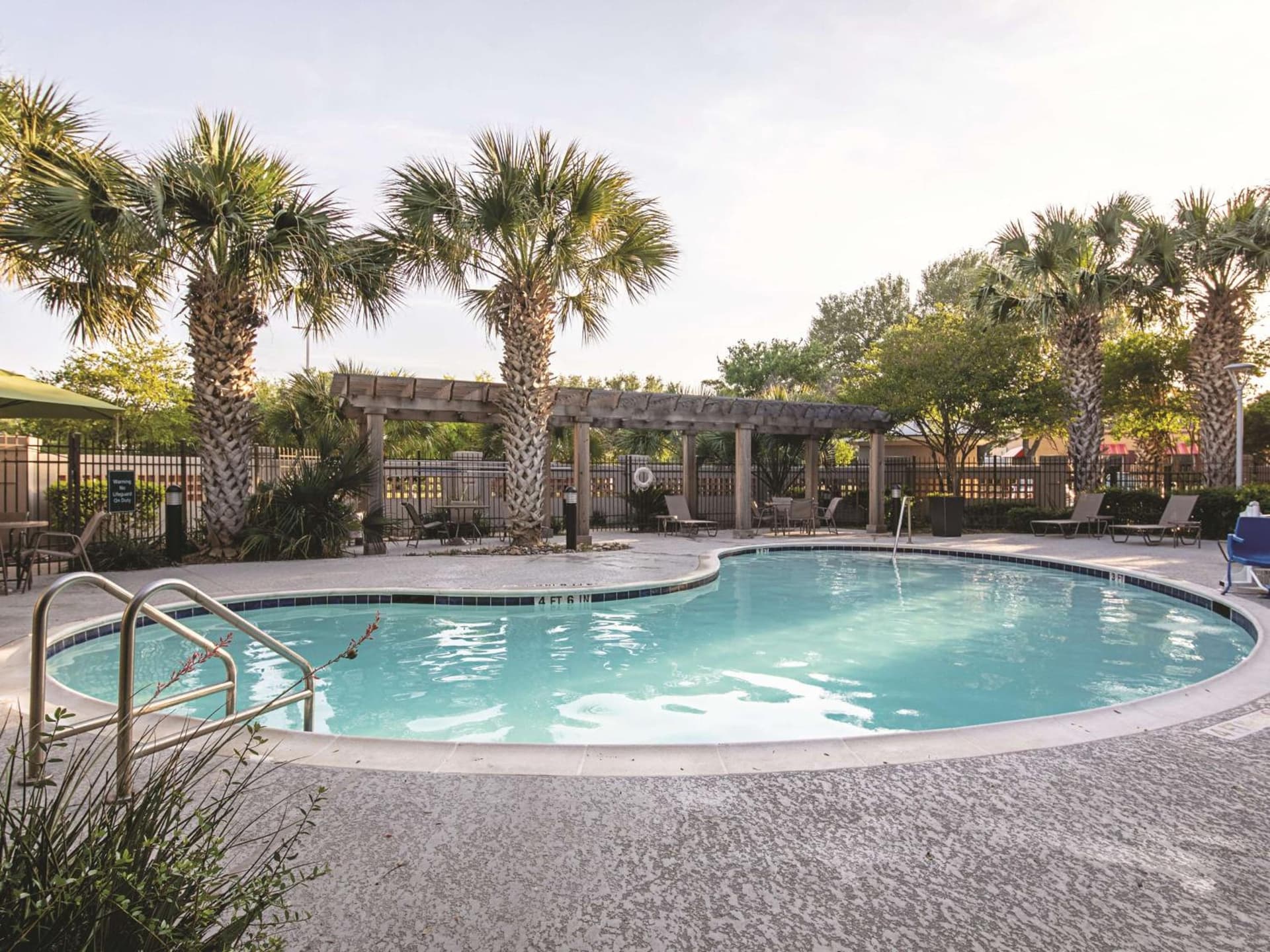 La Quinta by Wyndham Austin Airport interior in Austin, TX — gallery photo 2