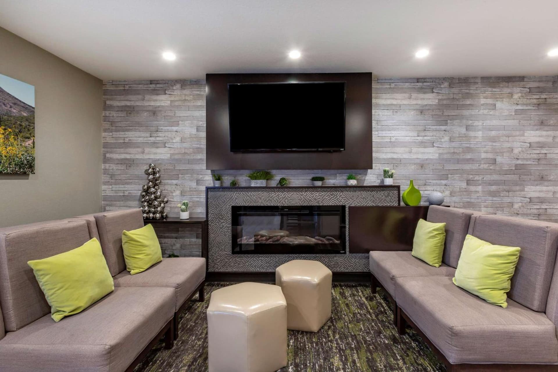 Best Western North Phoenix Hotel interior in Phoenix, AZ — gallery photo 2