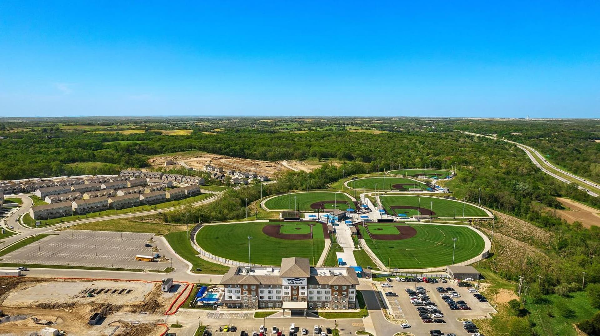 Holiday Inn Express Kansas City North - Parkville by IHG featured exterior or lobby in Parkville, MO — similar hotel