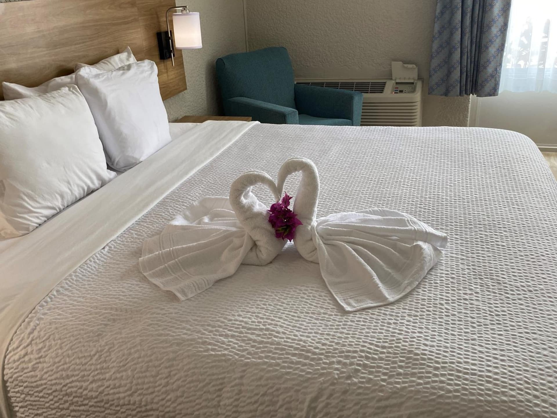 Days Inn & Suites by Wyndham Fort Pierce Midtown gallery photo in Fort Pierce, FL — image 36