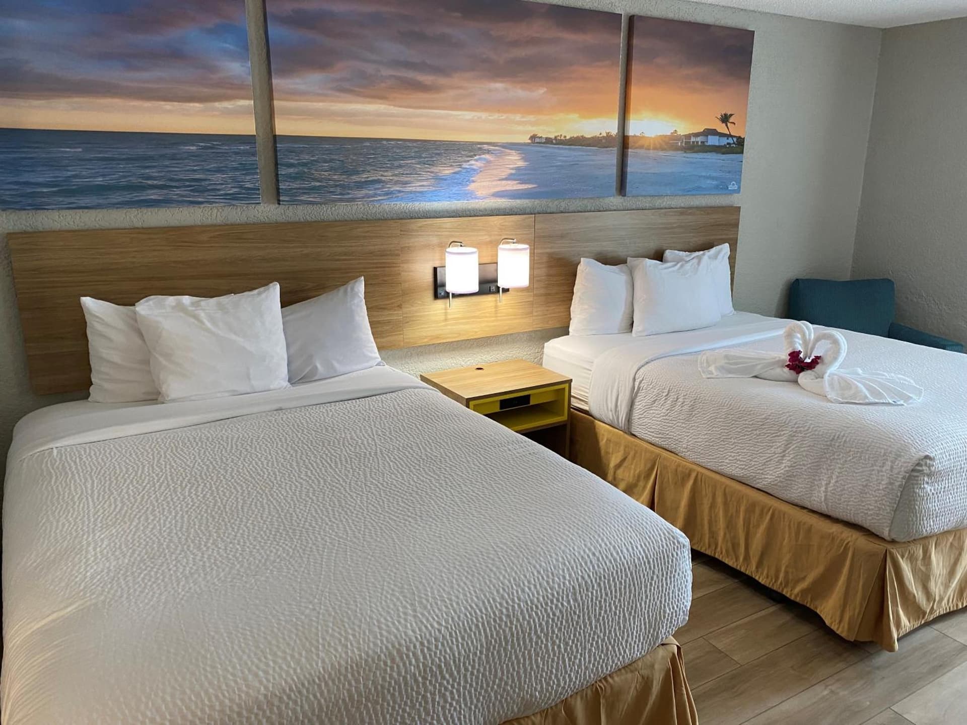 Days Inn & Suites by Wyndham Fort Pierce Midtown gallery photo in Fort Pierce, FL — image 23