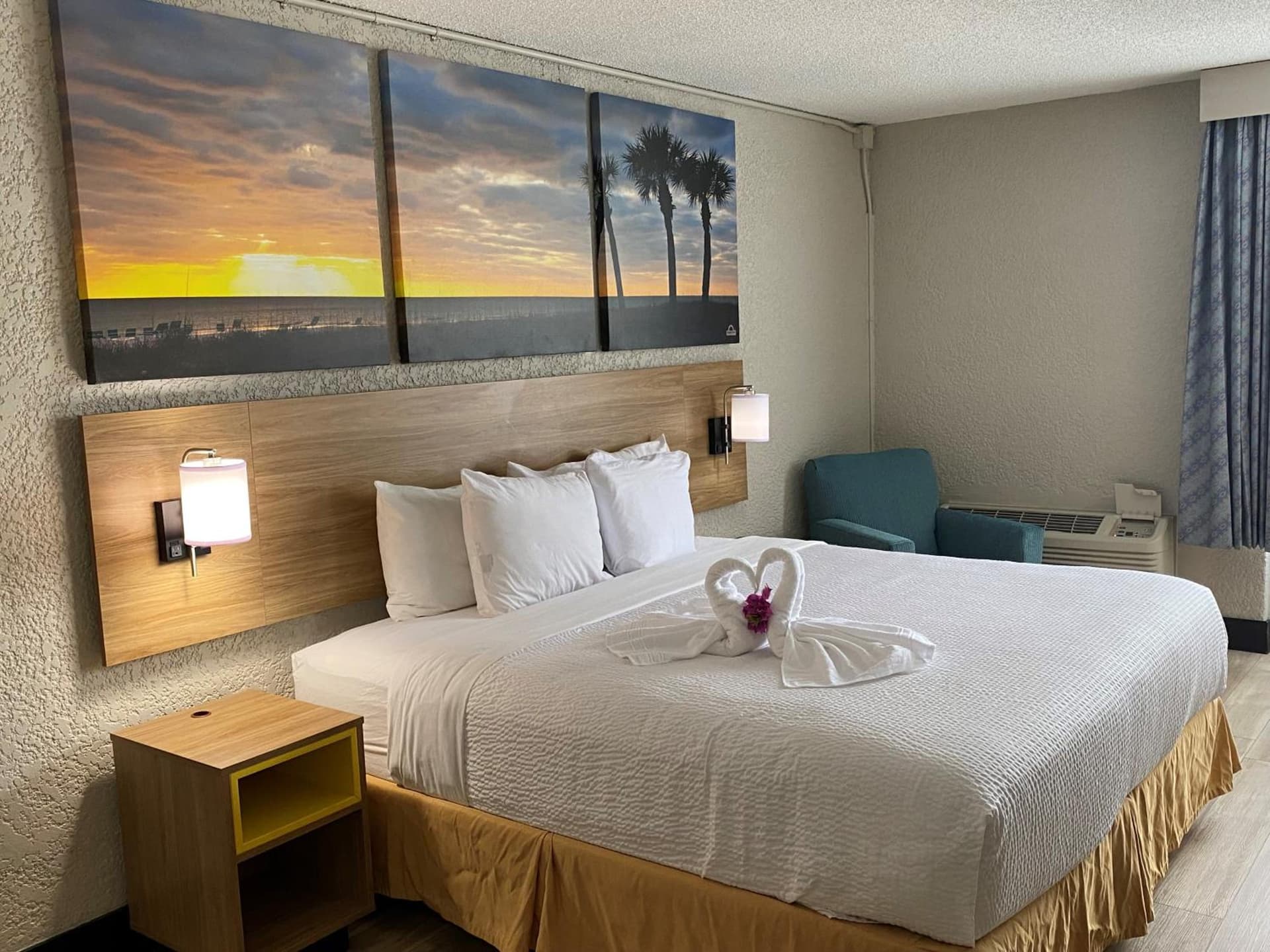 Days Inn & Suites by Wyndham Fort Pierce Midtown gallery photo in Fort Pierce, FL — image 39