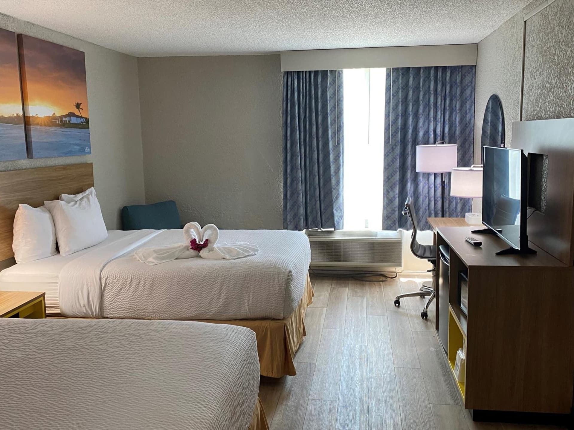 Days Inn & Suites by Wyndham Fort Pierce Midtown gallery photo in Fort Pierce, FL — image 18
