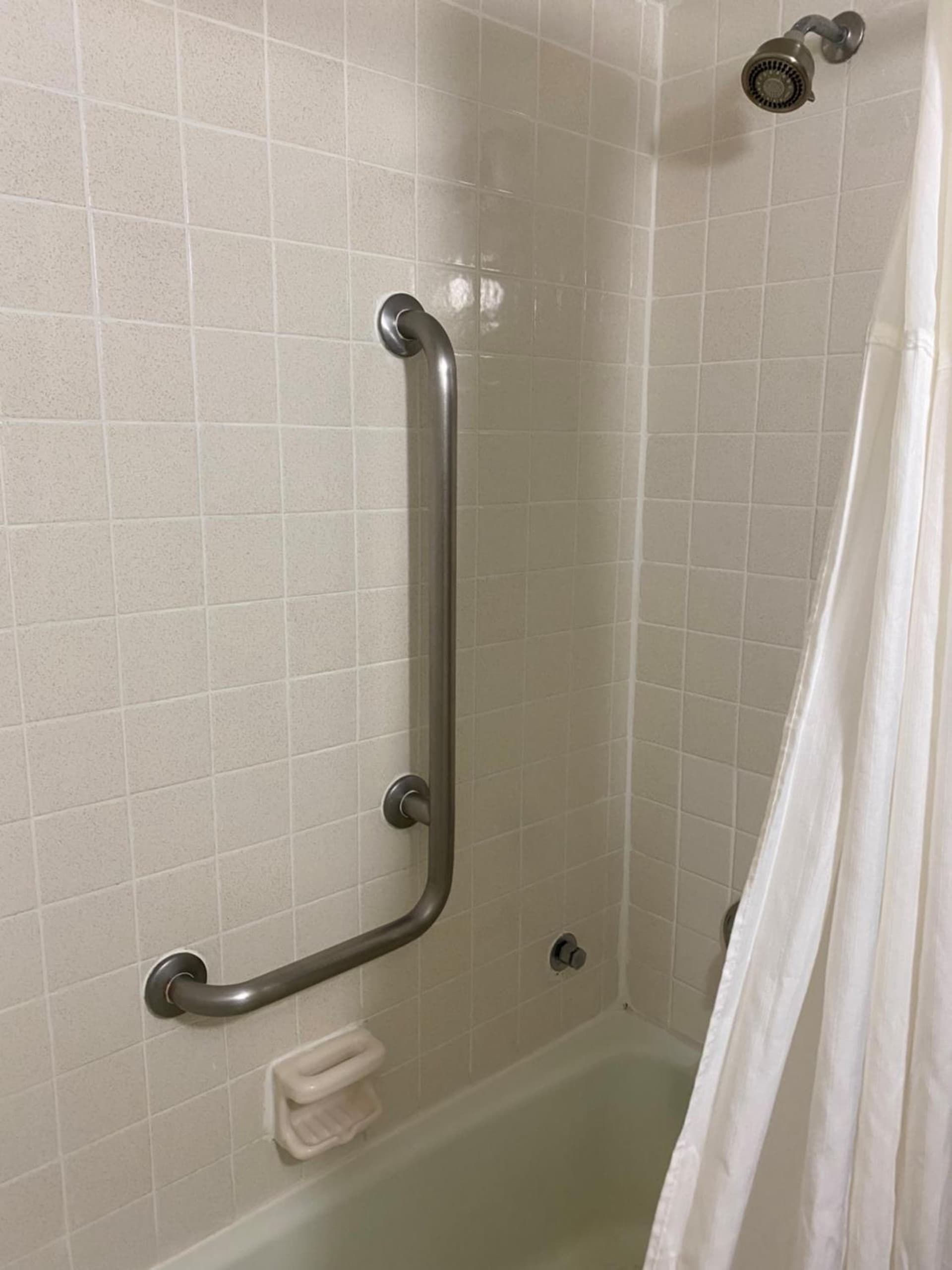 Days Inn & Suites by Wyndham Fort Pierce Midtown gallery photo in Fort Pierce, FL — image 5