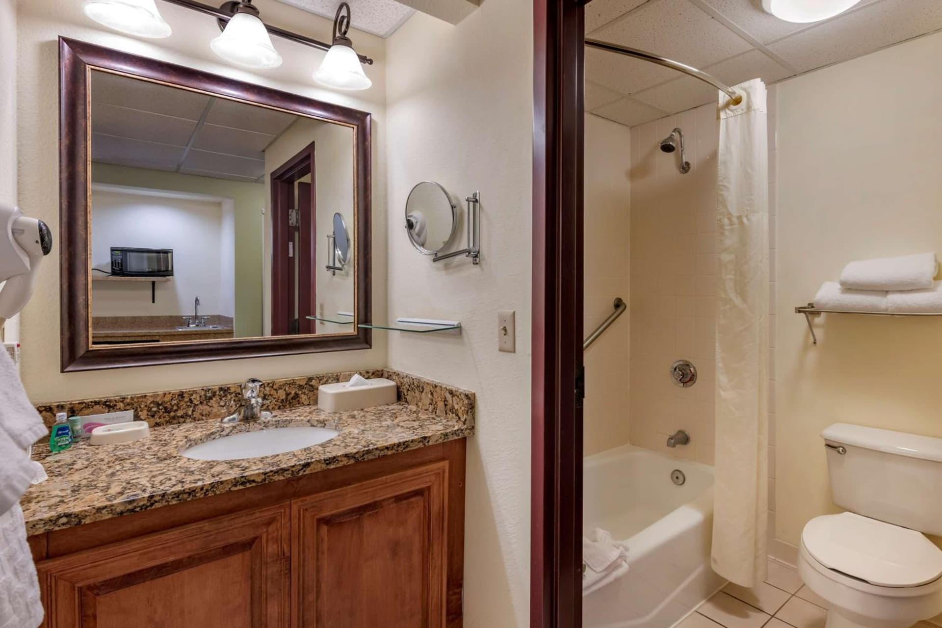 Best Western Gateway Grand gallery photo in Gainesville, FL — image 37