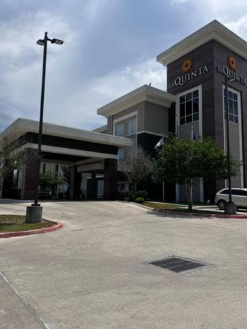 La Quinta by Wyndham Karnes City - Kenedy property views in Karnes City, TX — gallery photo 3