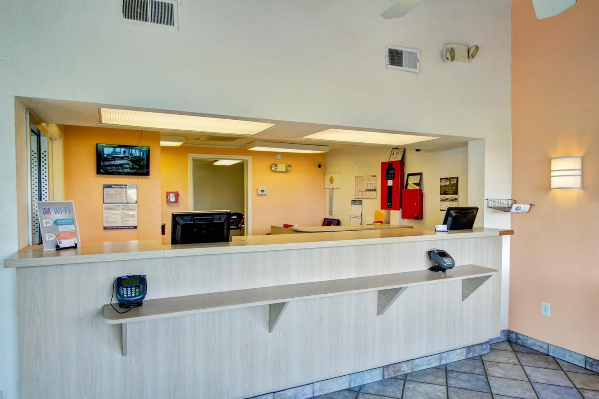 Knights Inn Burlington NC property views in Burlington, NC — gallery photo 3