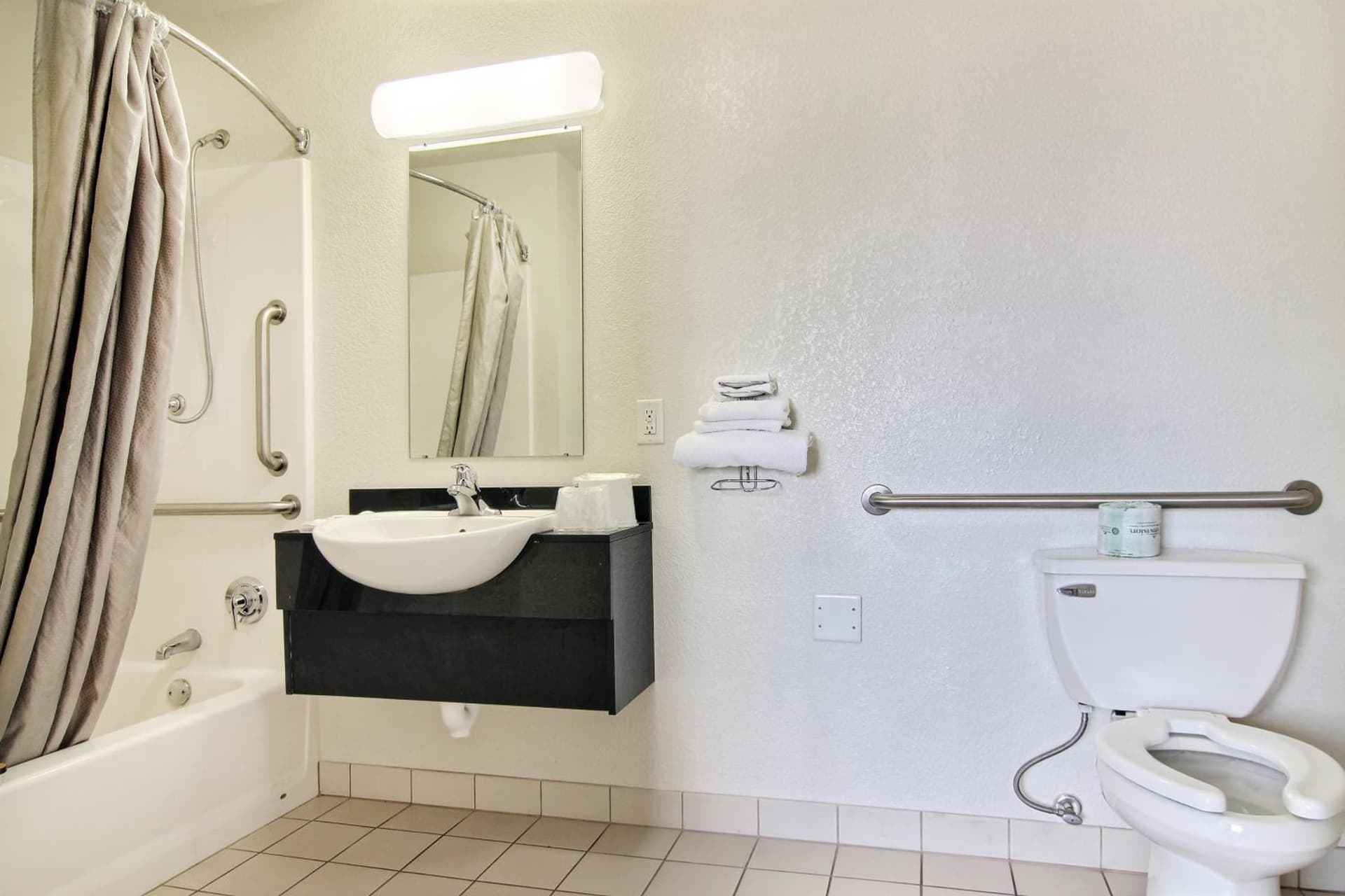 Motel 6-Fort Stockton, TX interior in Fort Stockton, TX — gallery photo 2