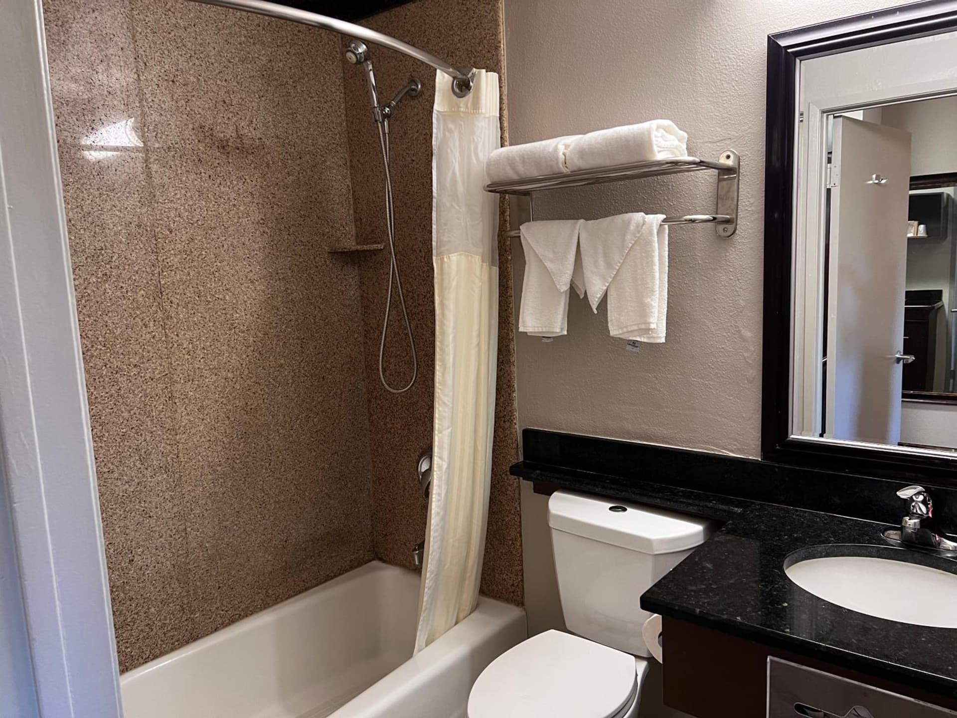 Brisa Pacific Hotel Encinitas gallery photo in Encinitas, CA — image 9