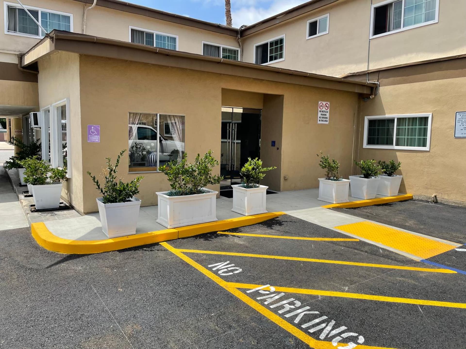 Grand Inn gallery photo in Fullerton, CA — image 30