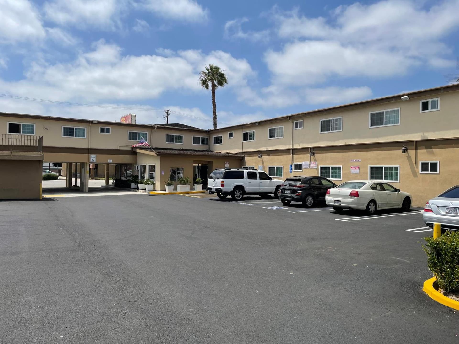 Grand Inn gallery photo in Fullerton, CA — image 4