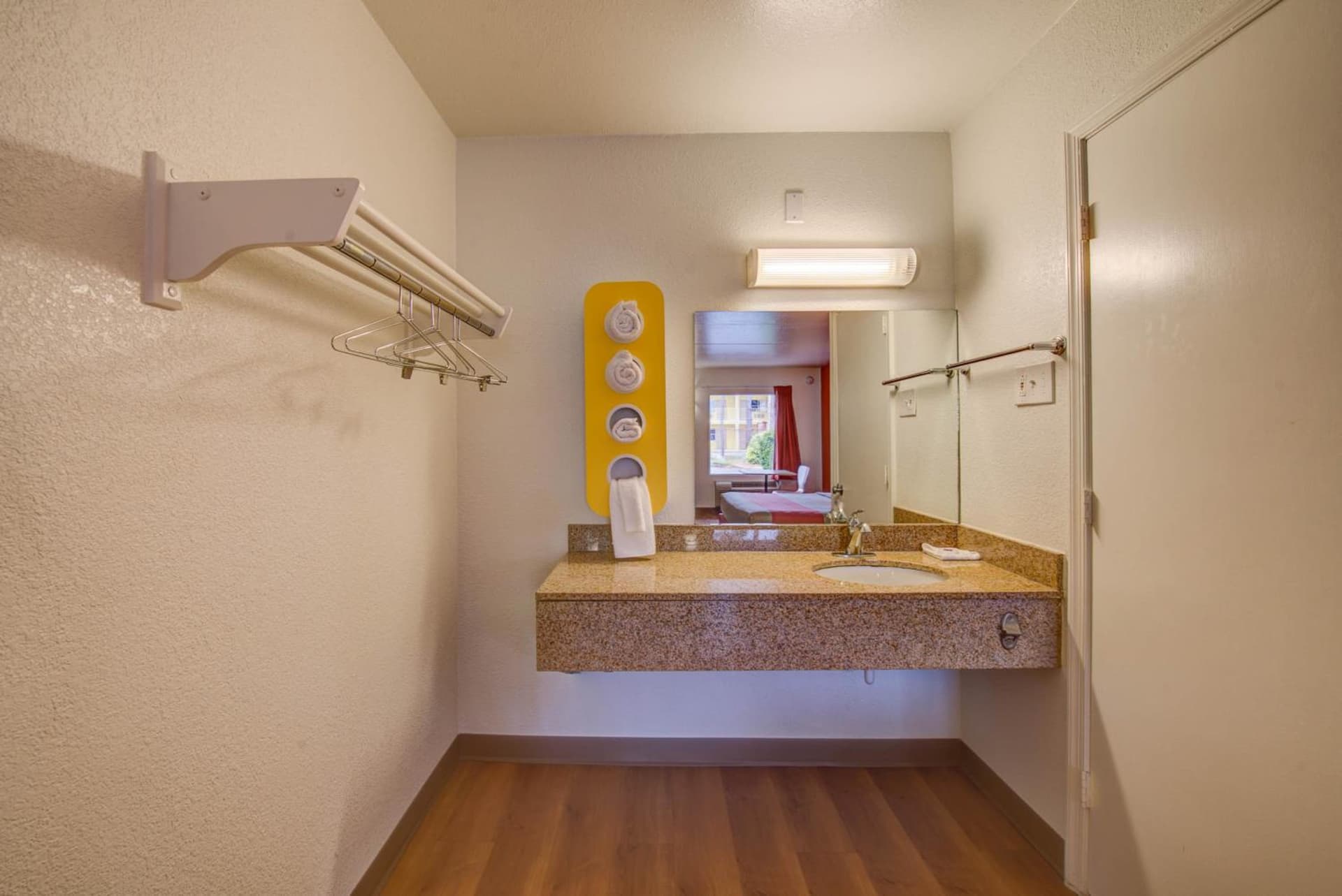 Travelodge by Wyndham Norfolk Airport gallery photo in Norfolk, VA — image 49