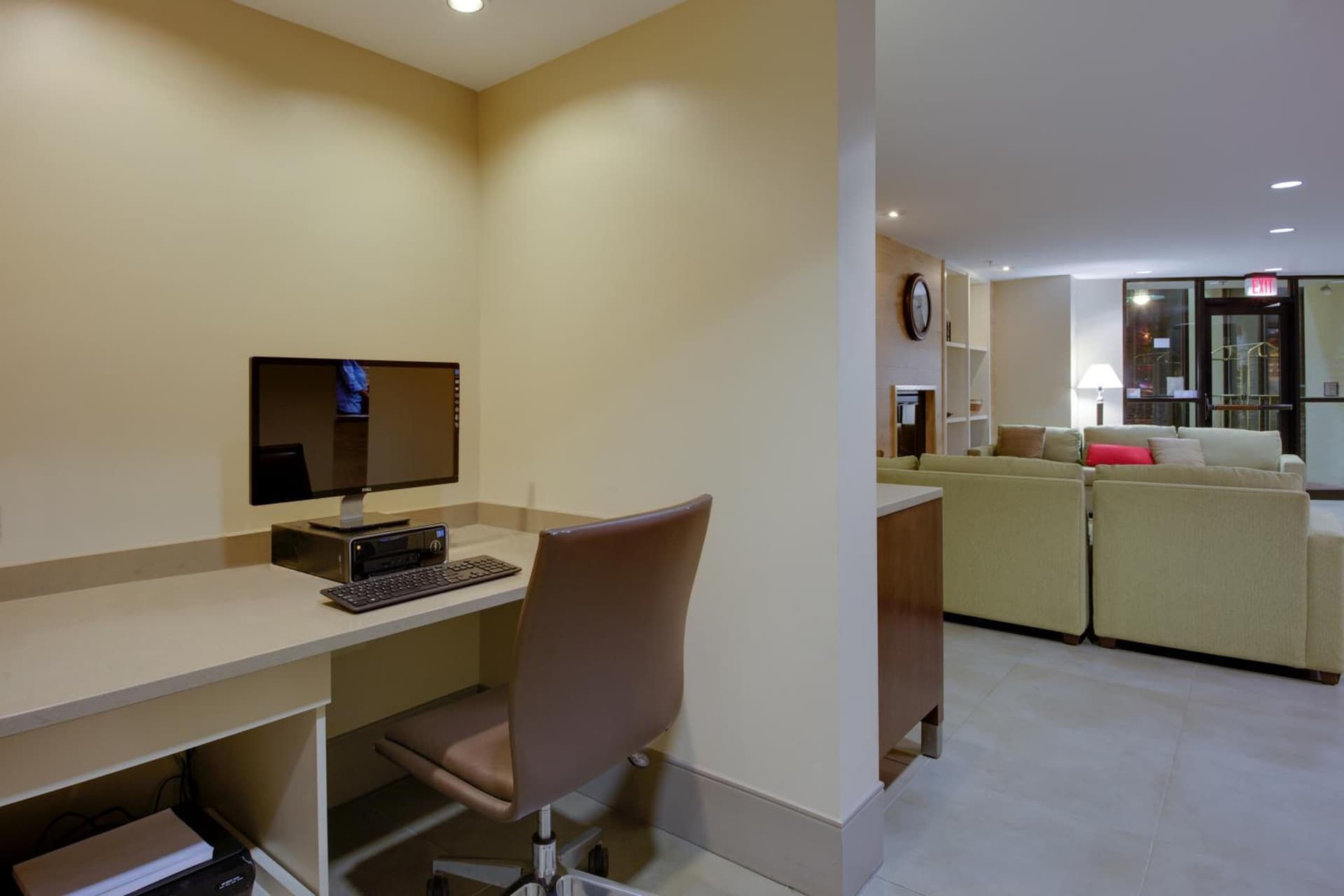 Country Inn & Suites by Radisson, Frederick, MD interior in Frederick, MD — gallery photo 2