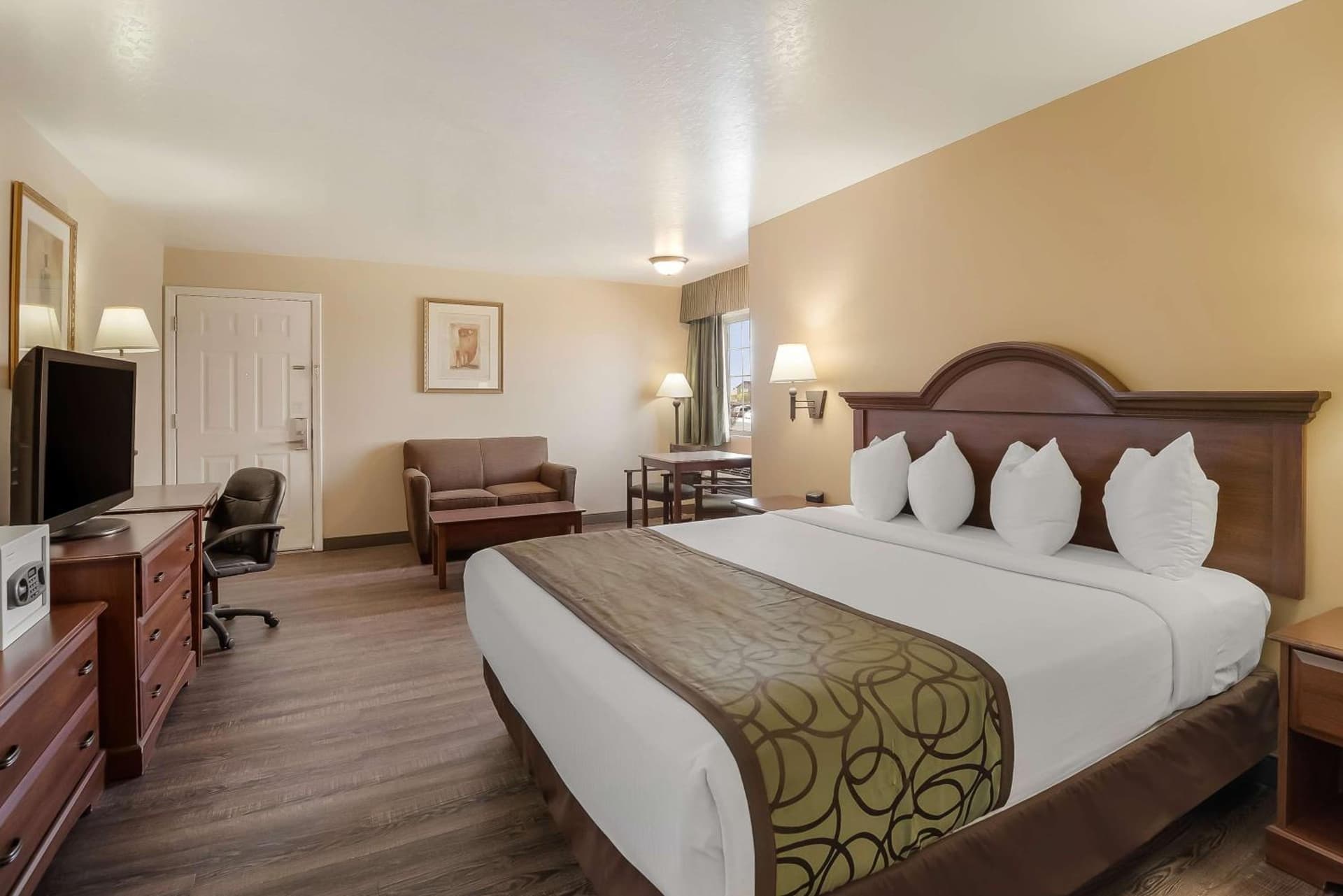 SureStay Hotel by Best Western Fernley property views in Fernley, NV — gallery photo 3