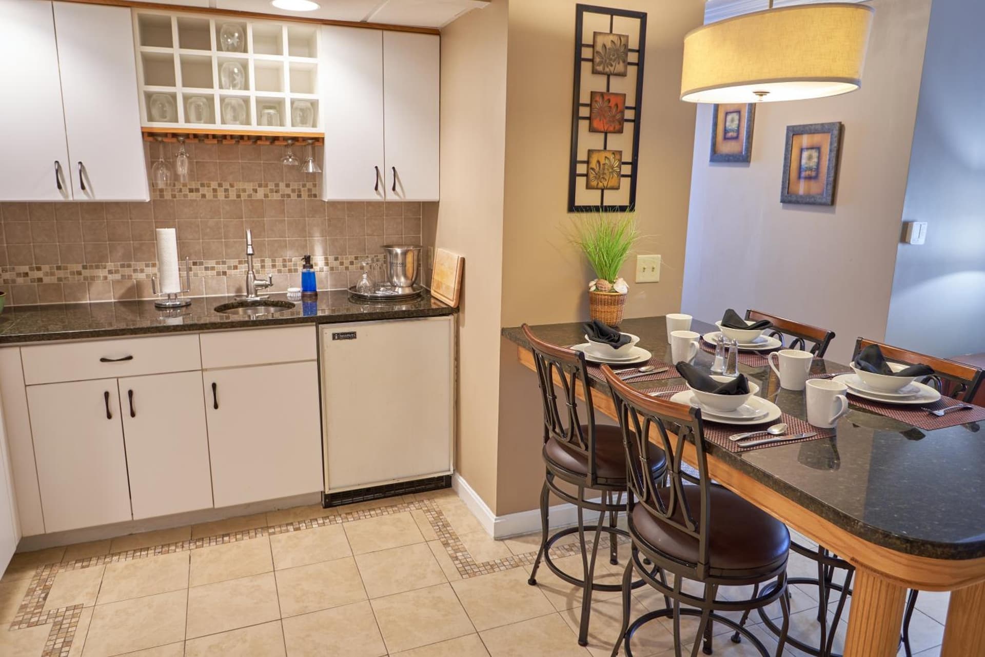 Seaport Resort and Marina gallery photo in Fairhaven — image 35