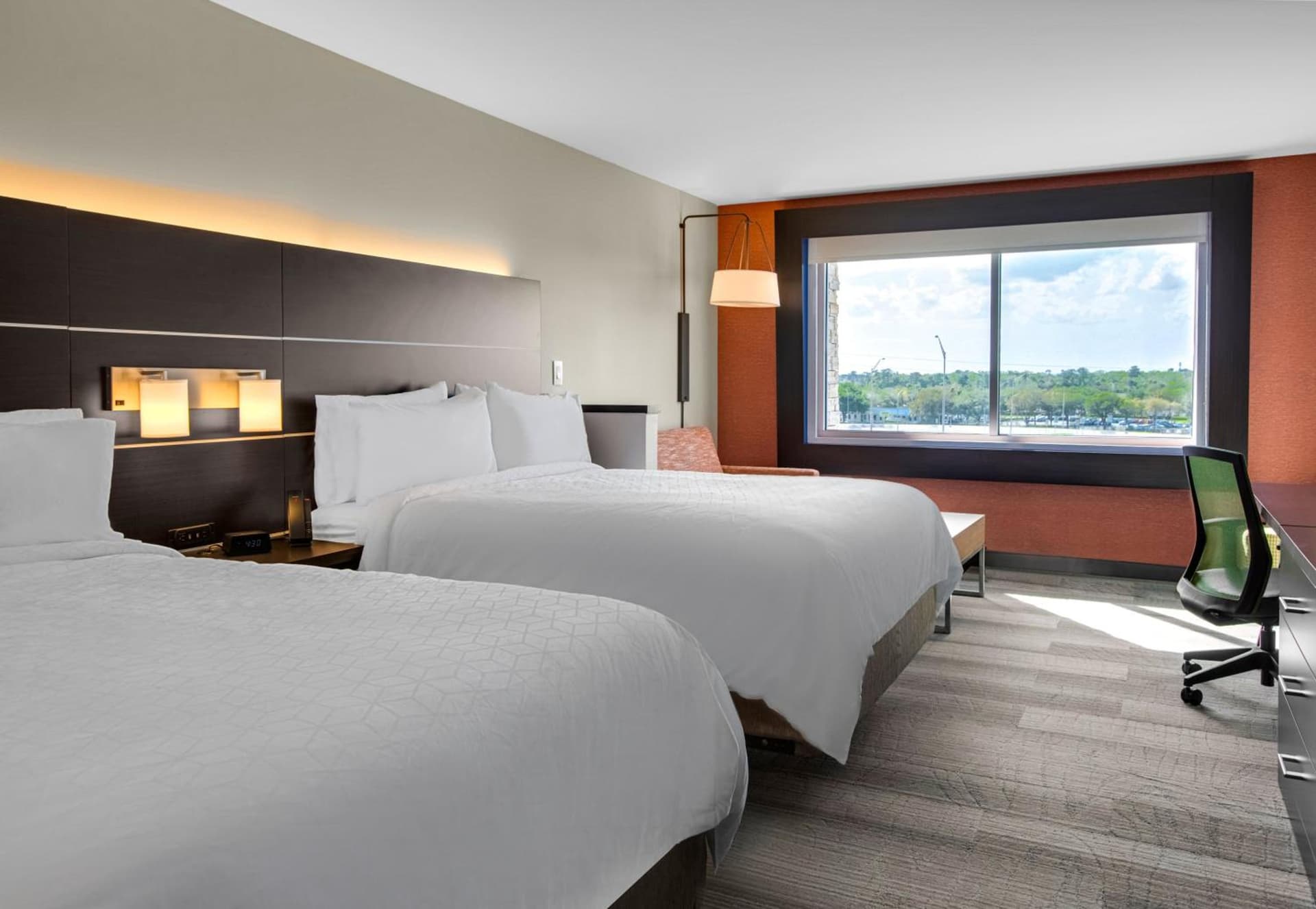 Holiday Inn Express & Suites Sanford - Lake Mary by IHG gallery photo in Sanford, FL — image 40