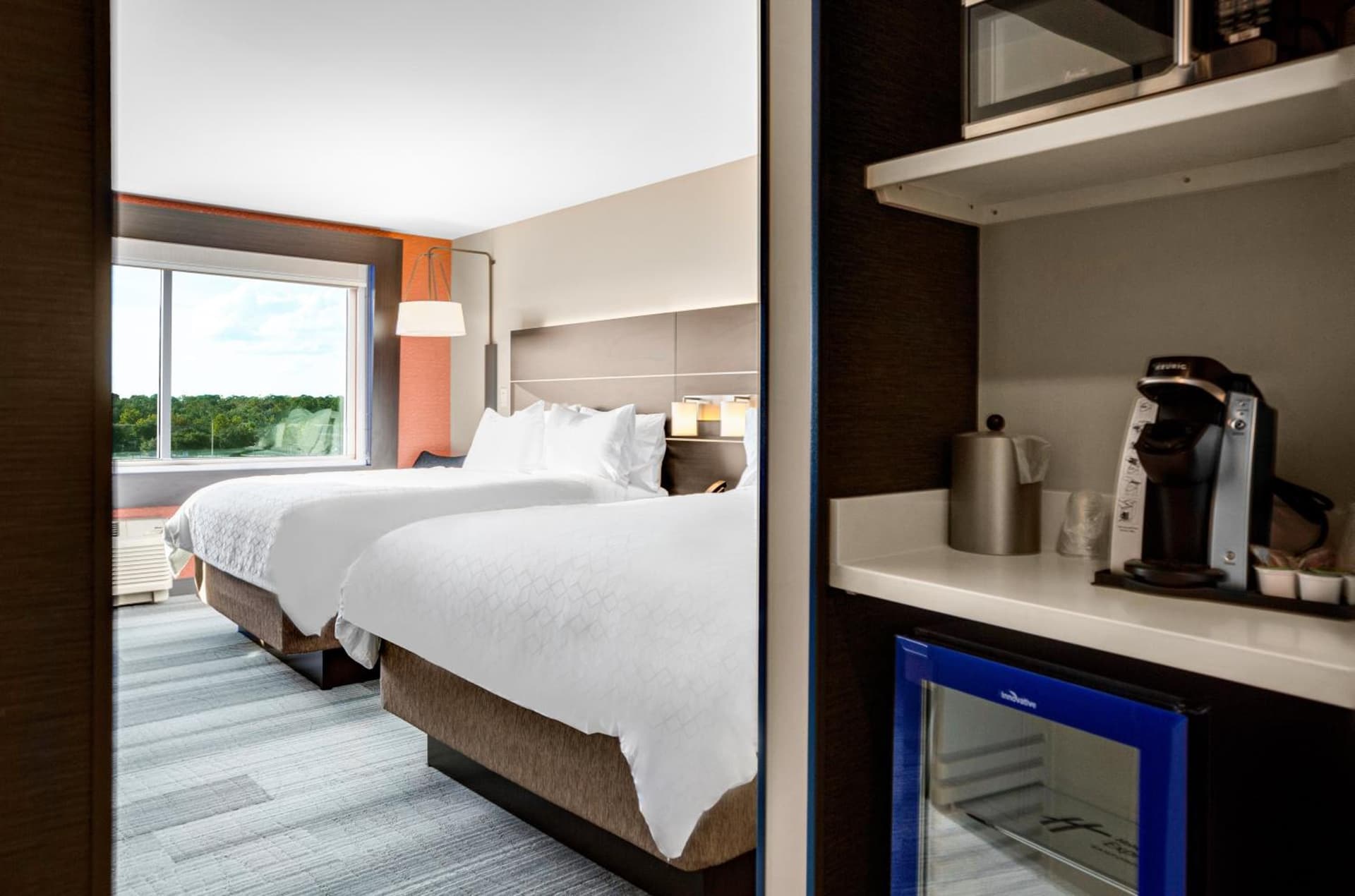 Holiday Inn Express & Suites Sanford - Lake Mary by IHG gallery photo in Sanford, FL — image 46
