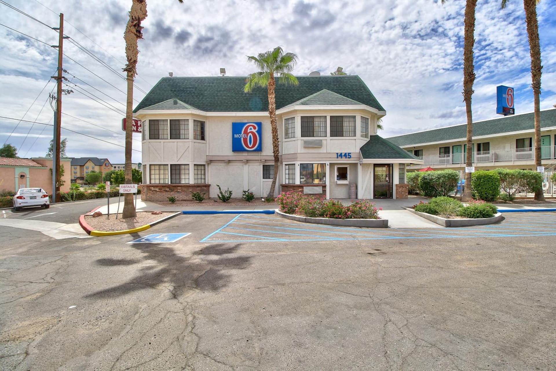 Motel 6-Yuma, AZ - East property views in Yuma, AZ — gallery photo 3
