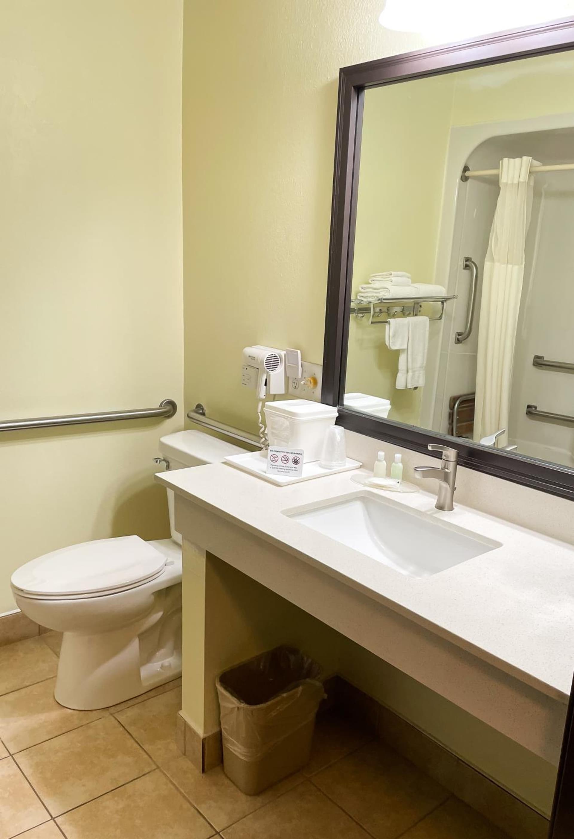 Hudson Inn & Suites gallery photo in Hudson, WI — image 27