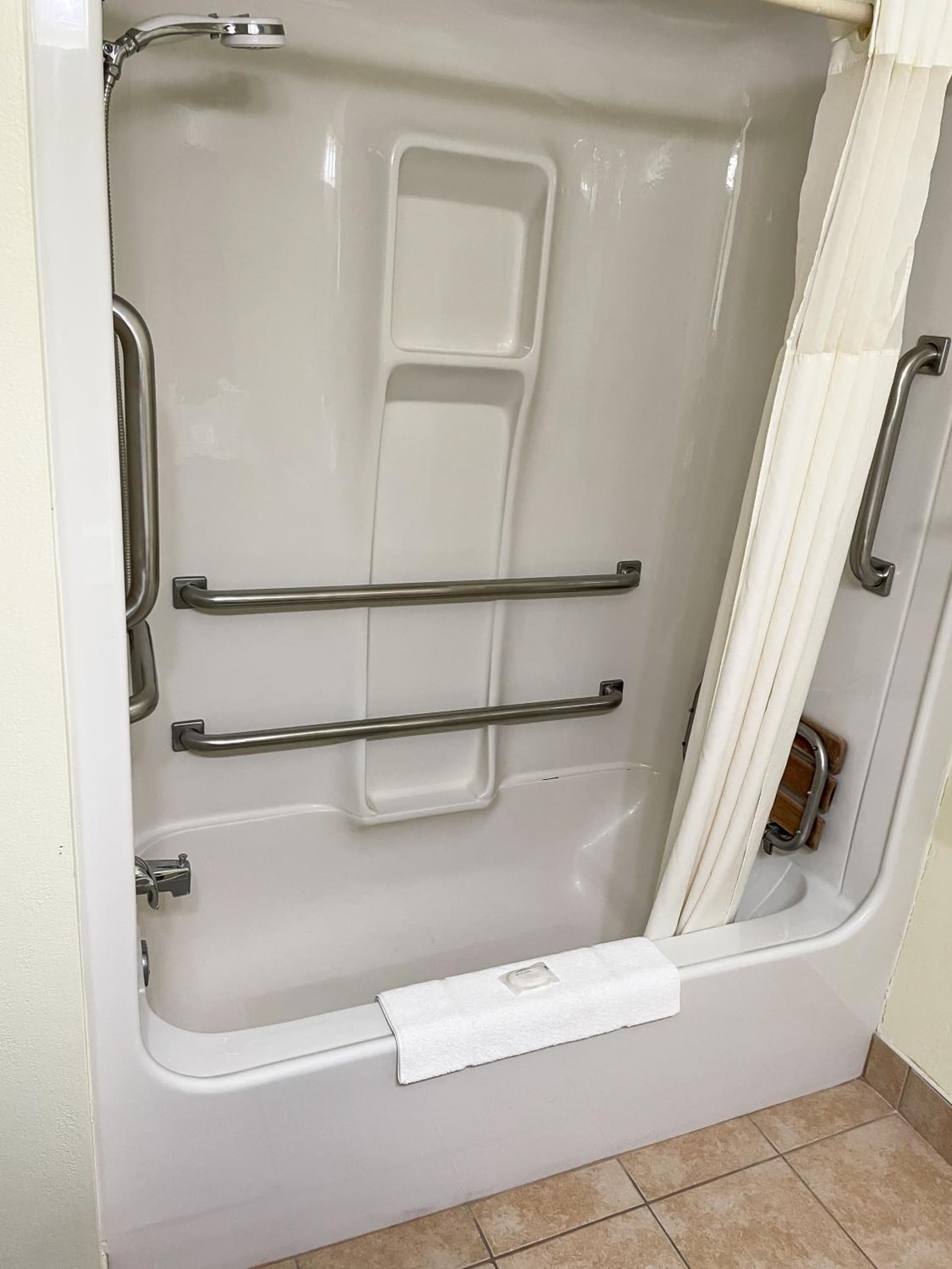 Hudson Inn & Suites gallery photo in Hudson, WI — image 7
