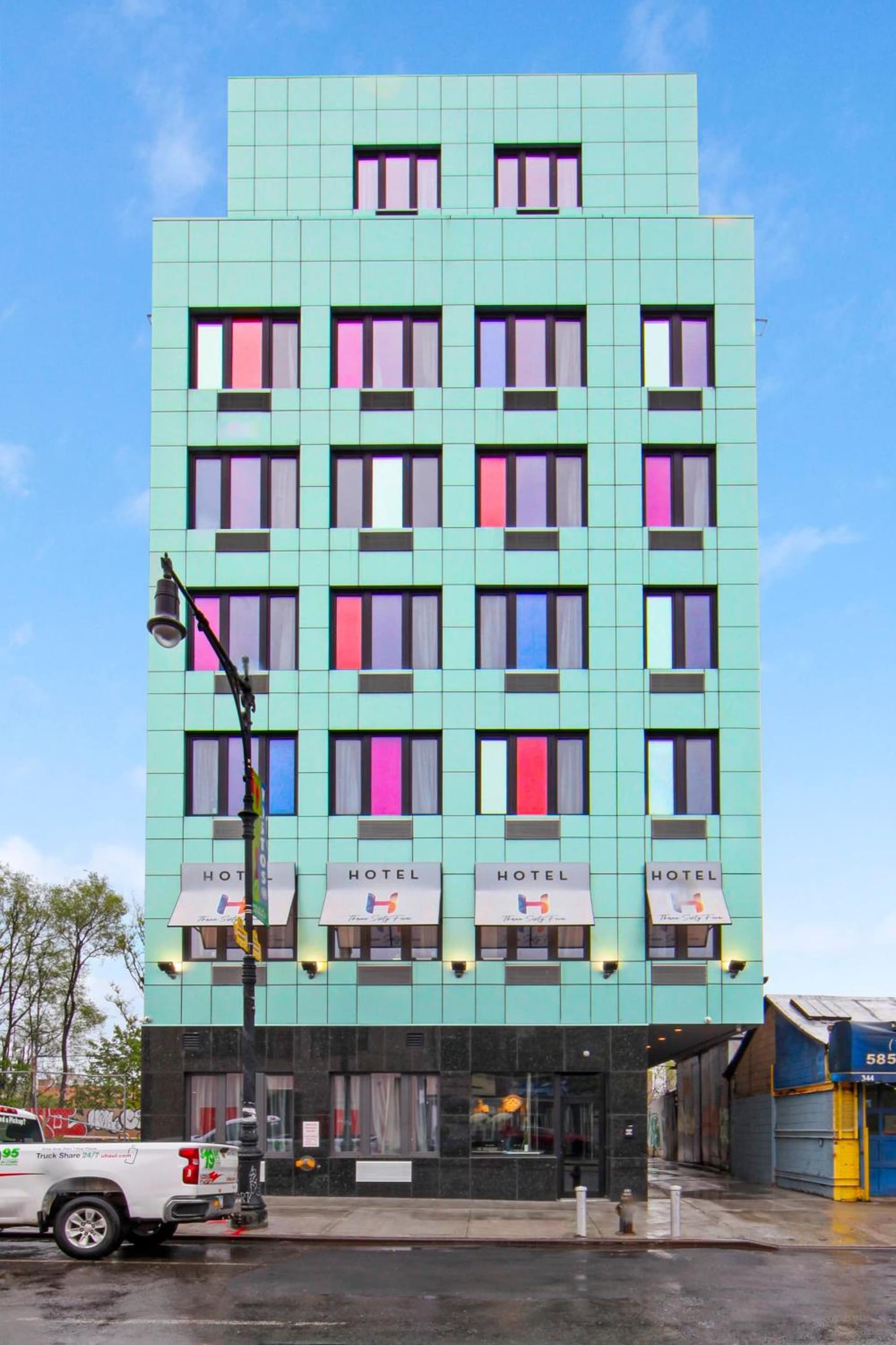 Hotel 365 Bronx gallery photo in Bronx, NY — image 30