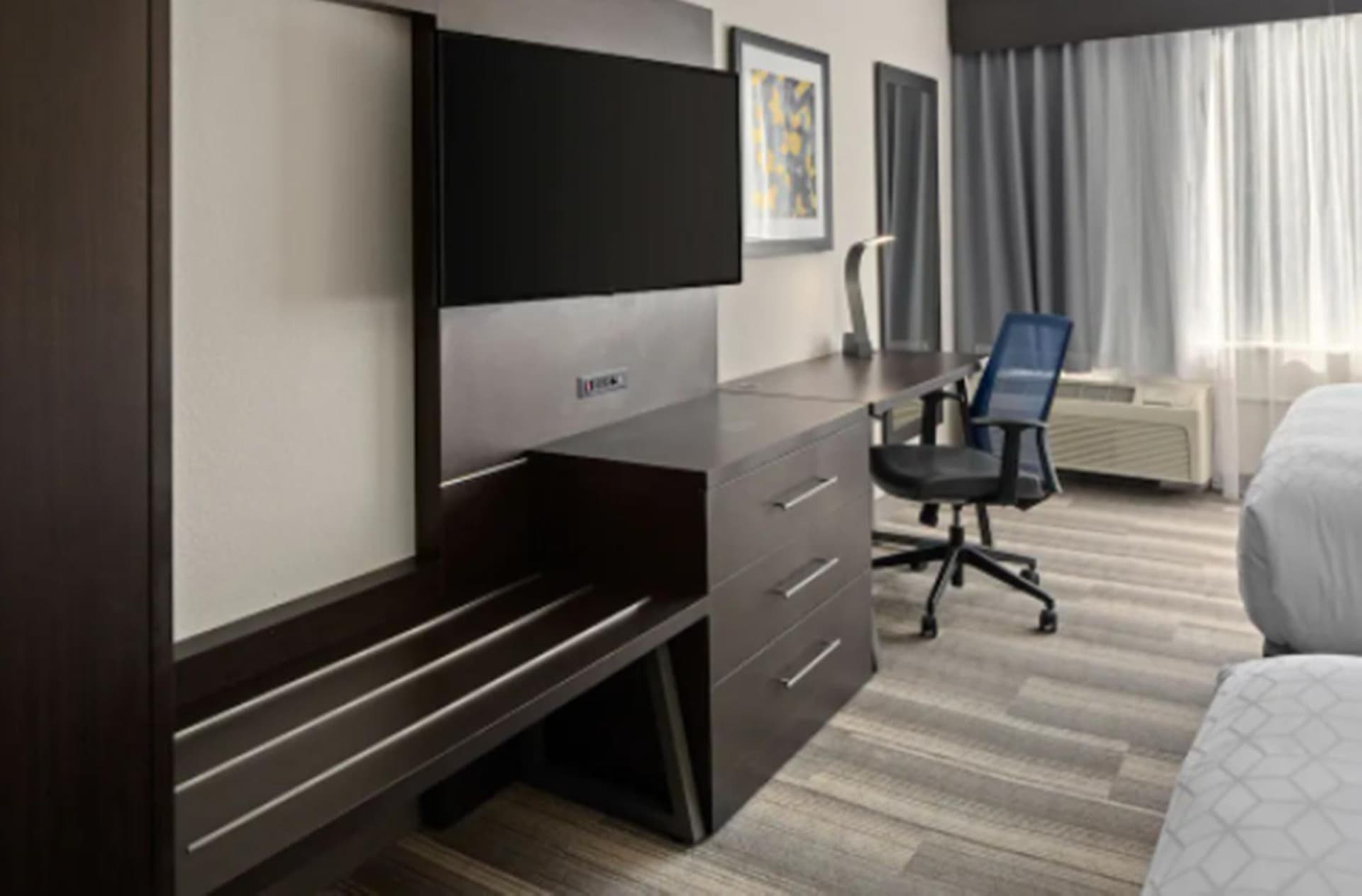 Holiday Inn Express - Atlanta-Kennesaw by IHG property views in Kennesaw, GA — gallery photo 3