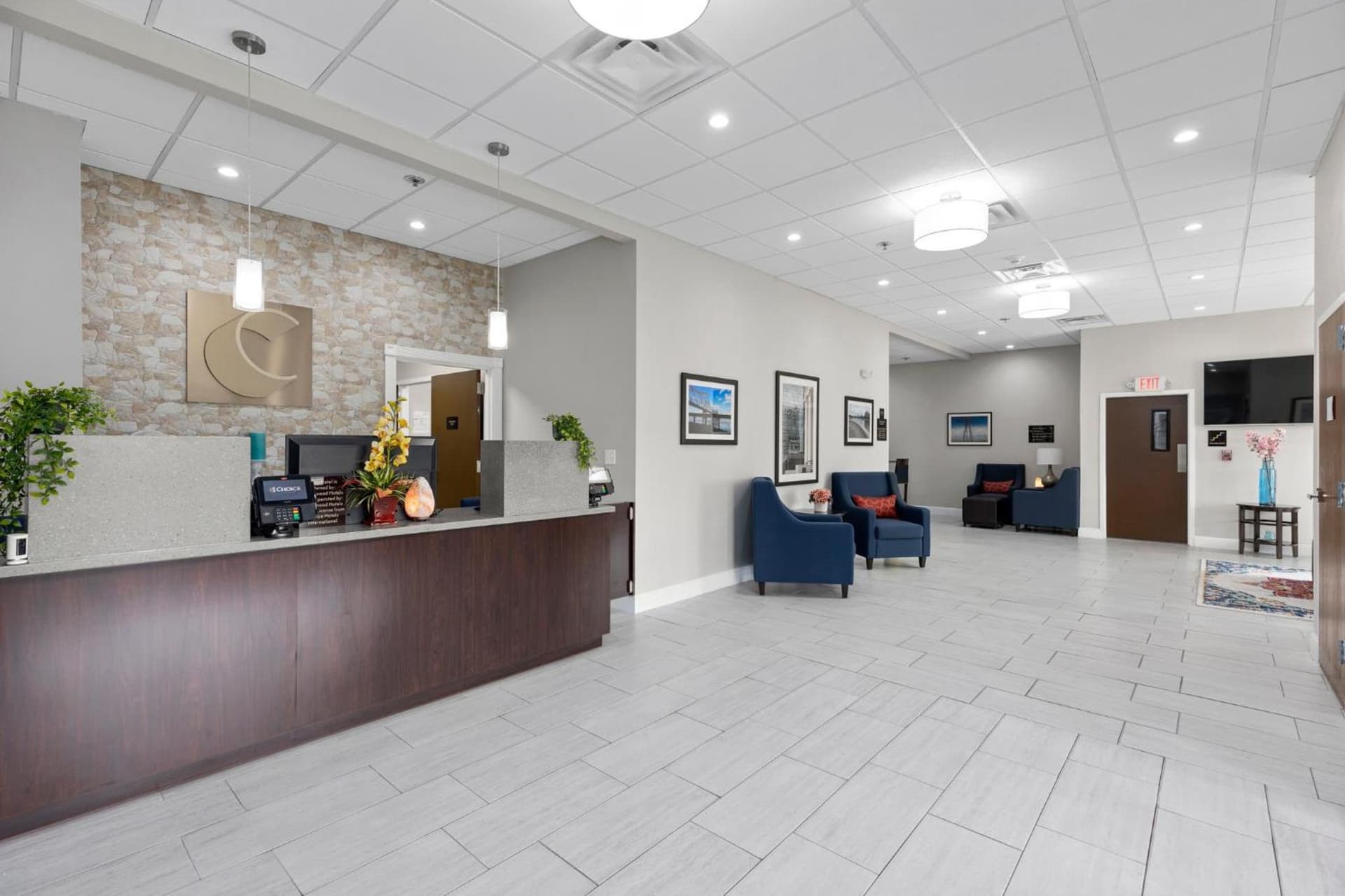 Comfort Inn & Suites Hazelwood - St Louis property views in Hazelwood, MO — gallery photo 3