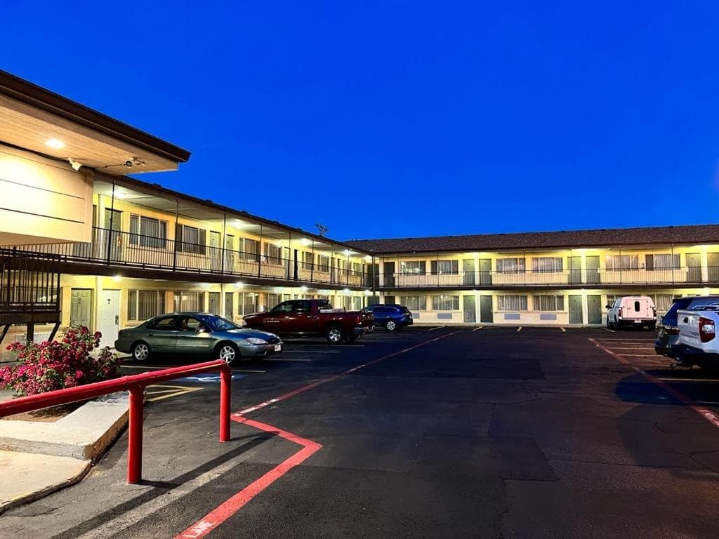 Budget Inn & Suites property views in Amarillo, TX — gallery photo 3