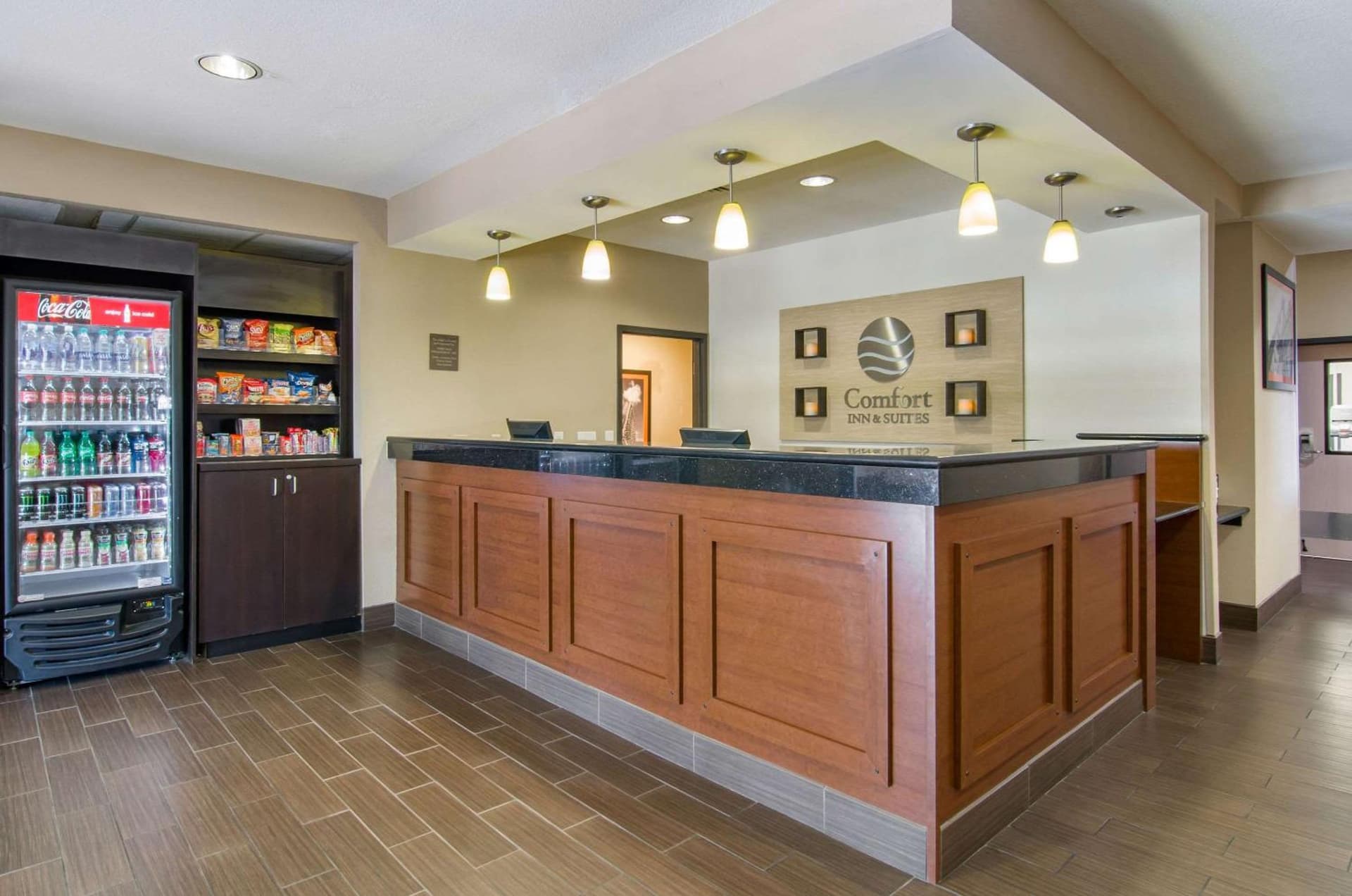 Comfort Inn & Suites Kansas City - Northeast property views in Kansas City, MO — gallery photo 3