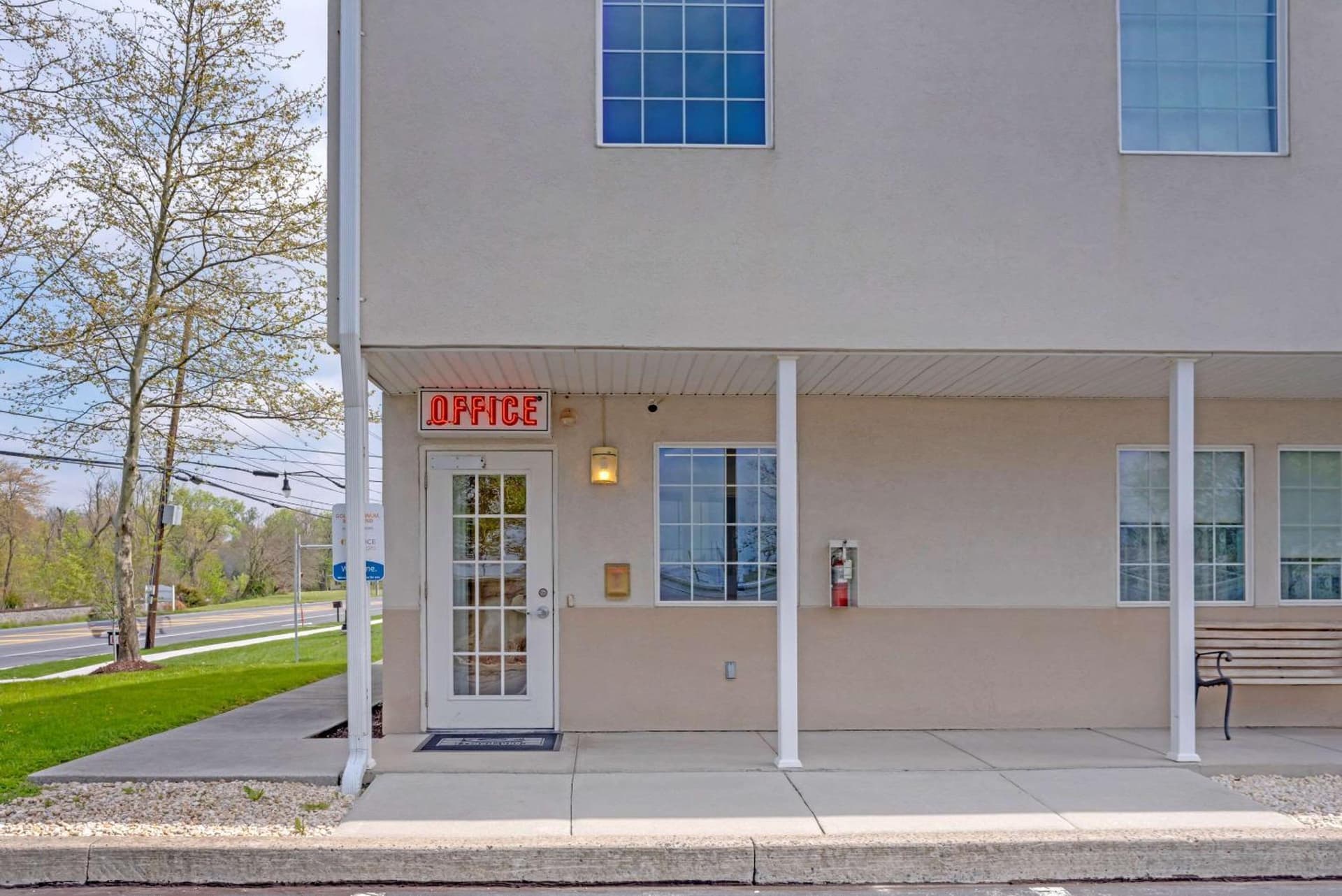 Americas Best Value Inn Gettysburg interior in Gettysburg, PA — gallery photo 2