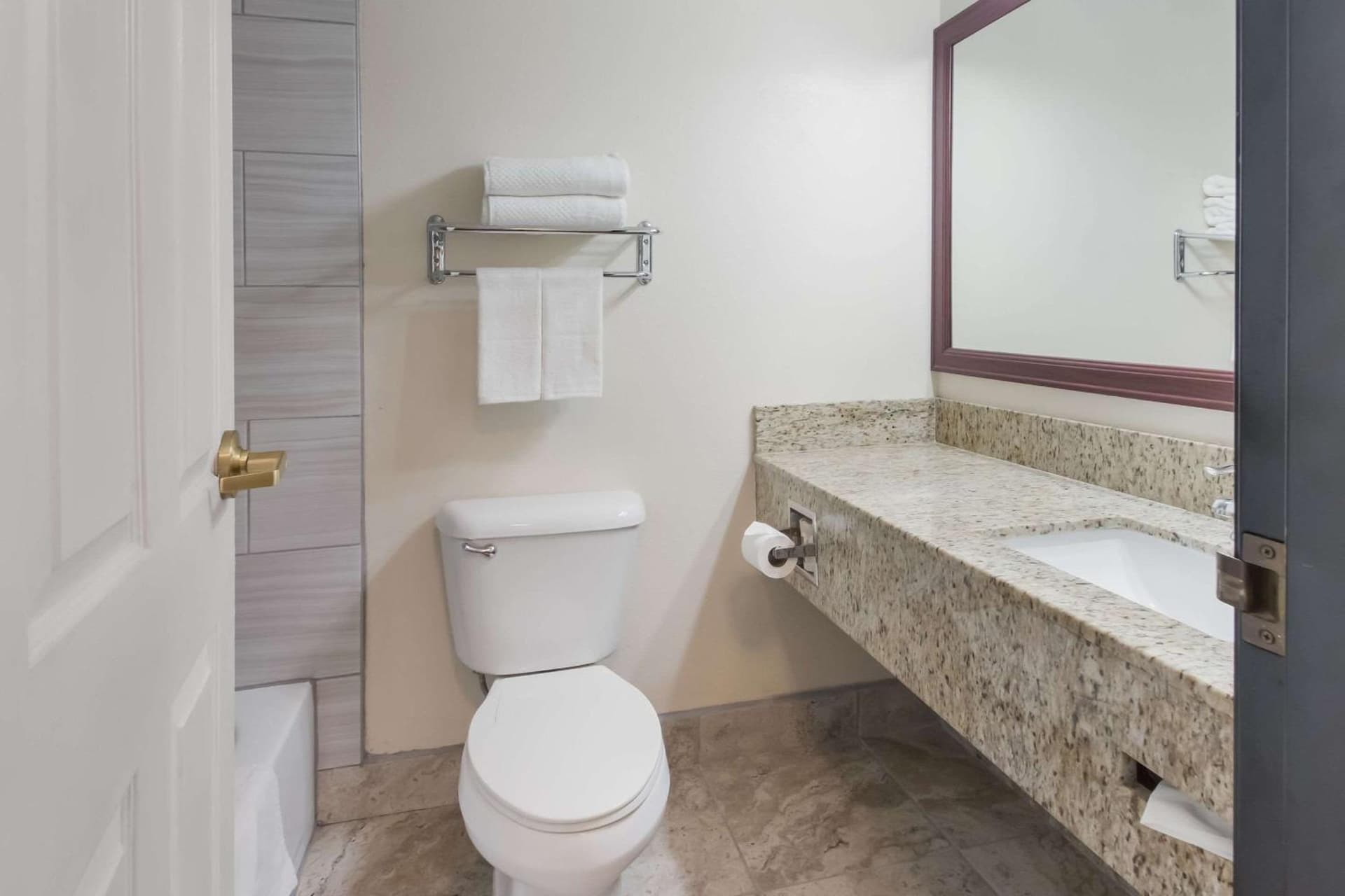 Quality Inn & Suites Salt Lake City Airport West gallery photo in Salt Lake City, UT — image 16
