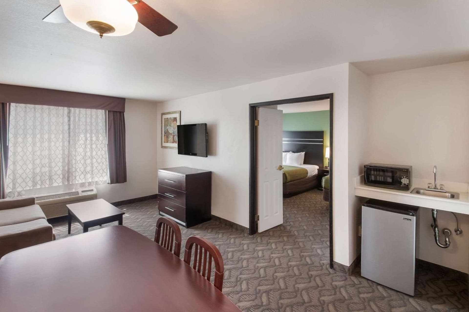 Quality Inn & Suites Salt Lake City Airport West gallery photo in Salt Lake City, UT — image 17