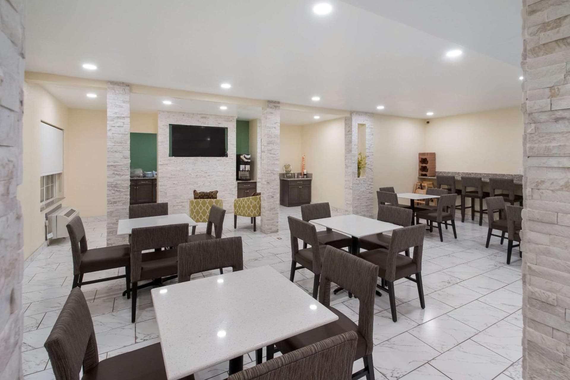 Quality Inn & Suites Salt Lake City Airport West gallery photo in Salt Lake City, UT — image 33