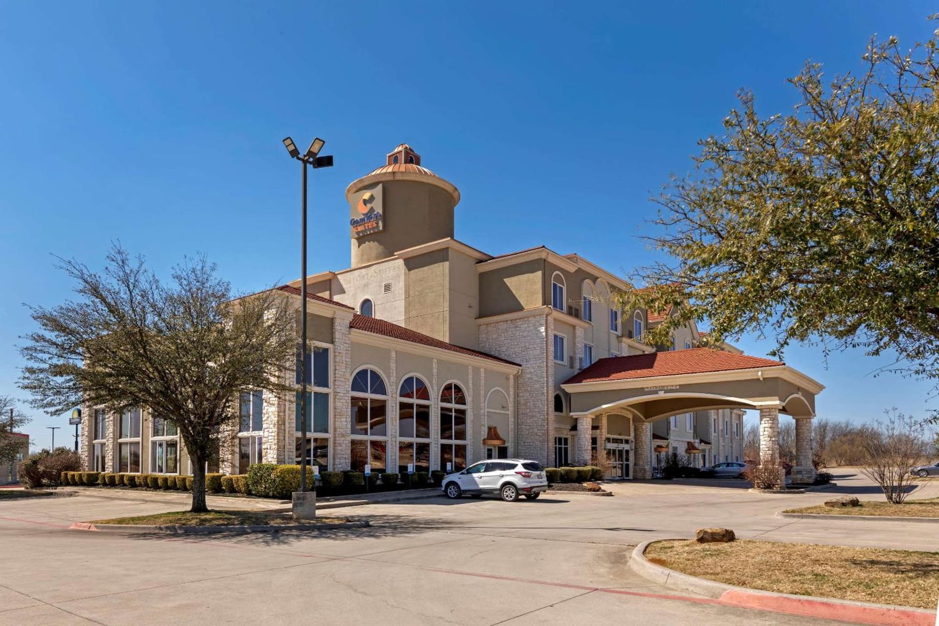 Comfort Suites Gainesville featured exterior or lobby in Gainesville, TX — similar hotel