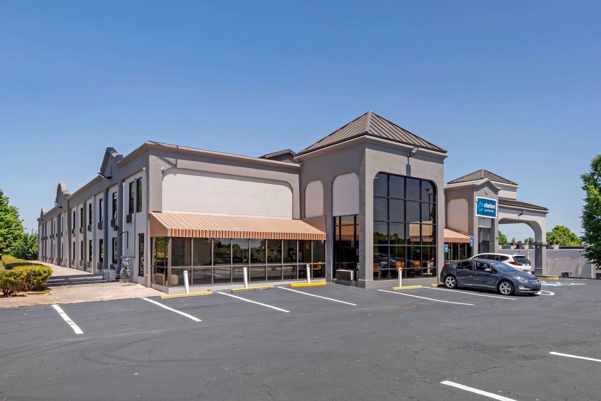 Clarion Pointe McDonough featured exterior or lobby in McDonough, GA — similar hotel