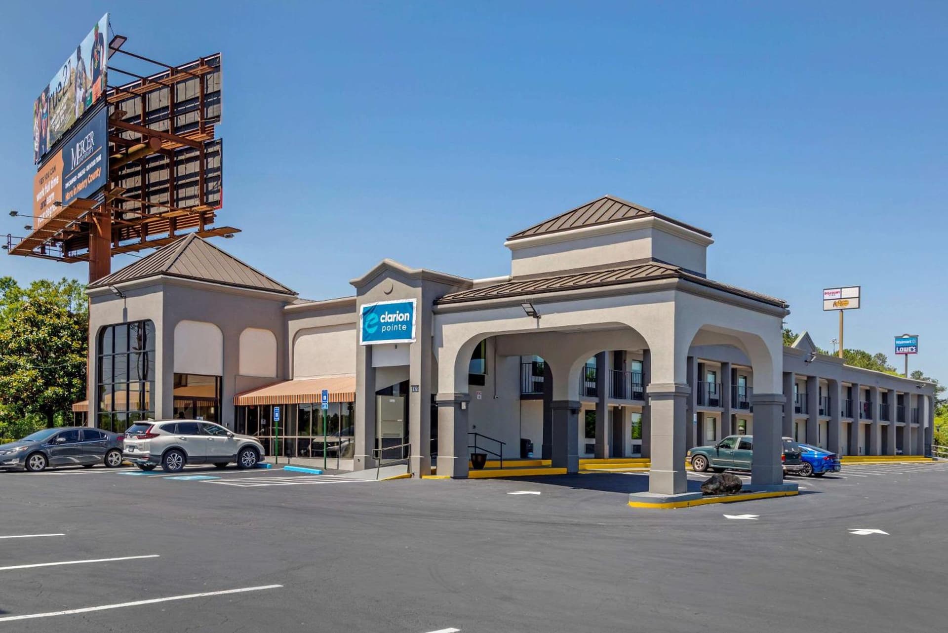 Clarion Pointe McDonough interior in McDonough, GA — gallery photo 2