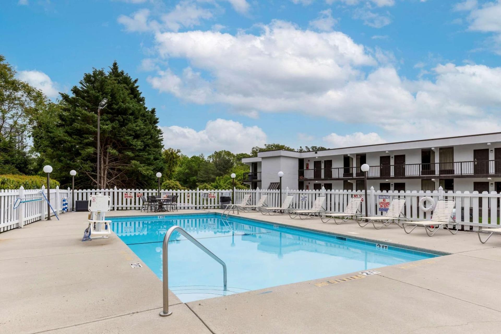 Quality Inn - Roxboro South interior in Roxboro, NC — gallery photo 2