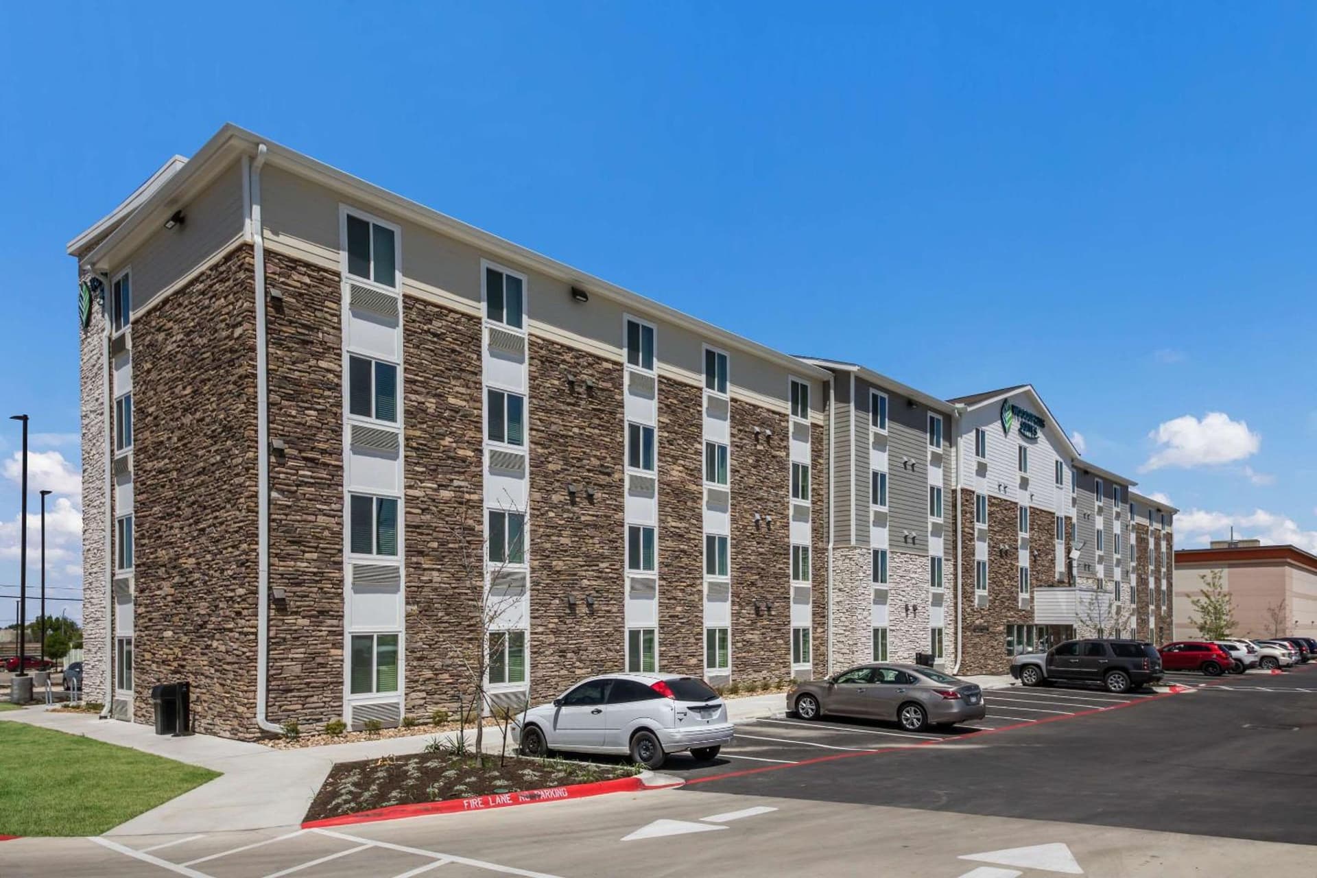 WoodSpring Suites Round Rock-Austin North interior in Round Rock, TX — gallery photo 2