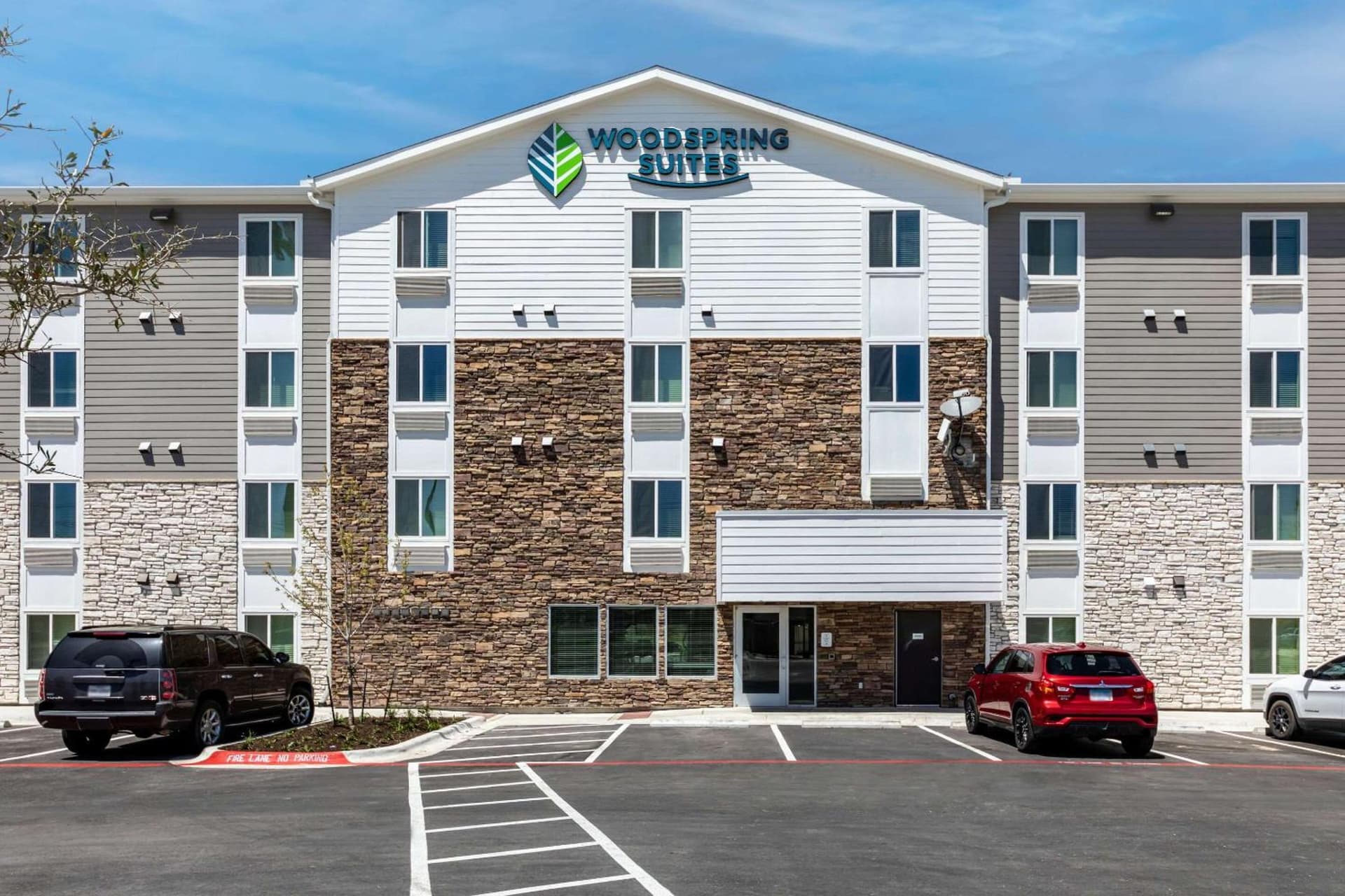 WoodSpring Suites Round Rock-Austin North property views in Round Rock, TX — gallery photo 3
