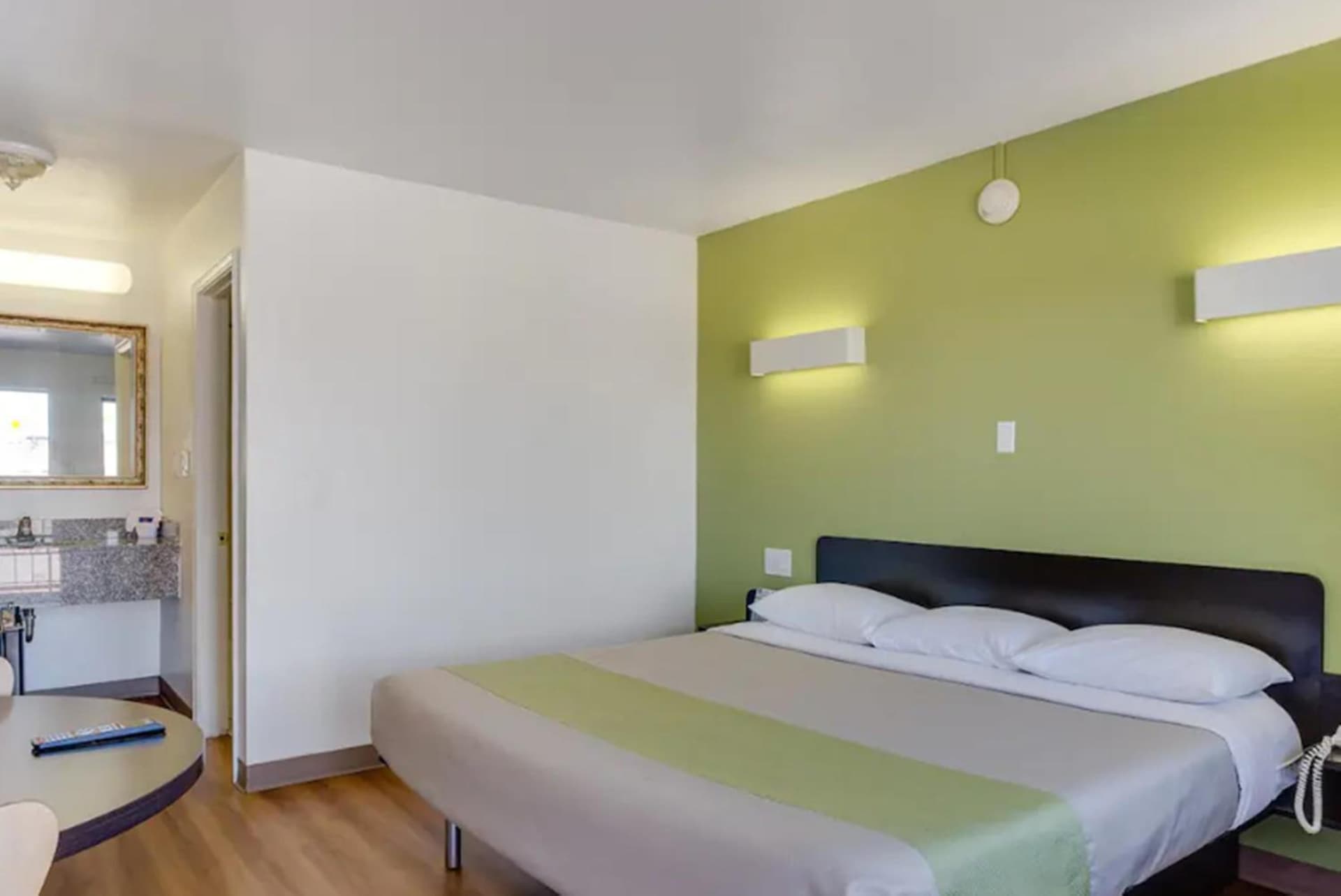 Motel 6-El Paso, TX - West interior in El Paso, TX — gallery photo 2