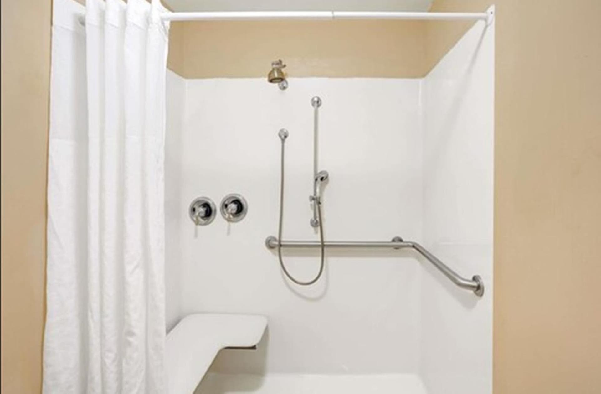 Baymont by Wyndham Jacksonville/Butler Blvd gallery photo in Jacksonville, FL — image 24