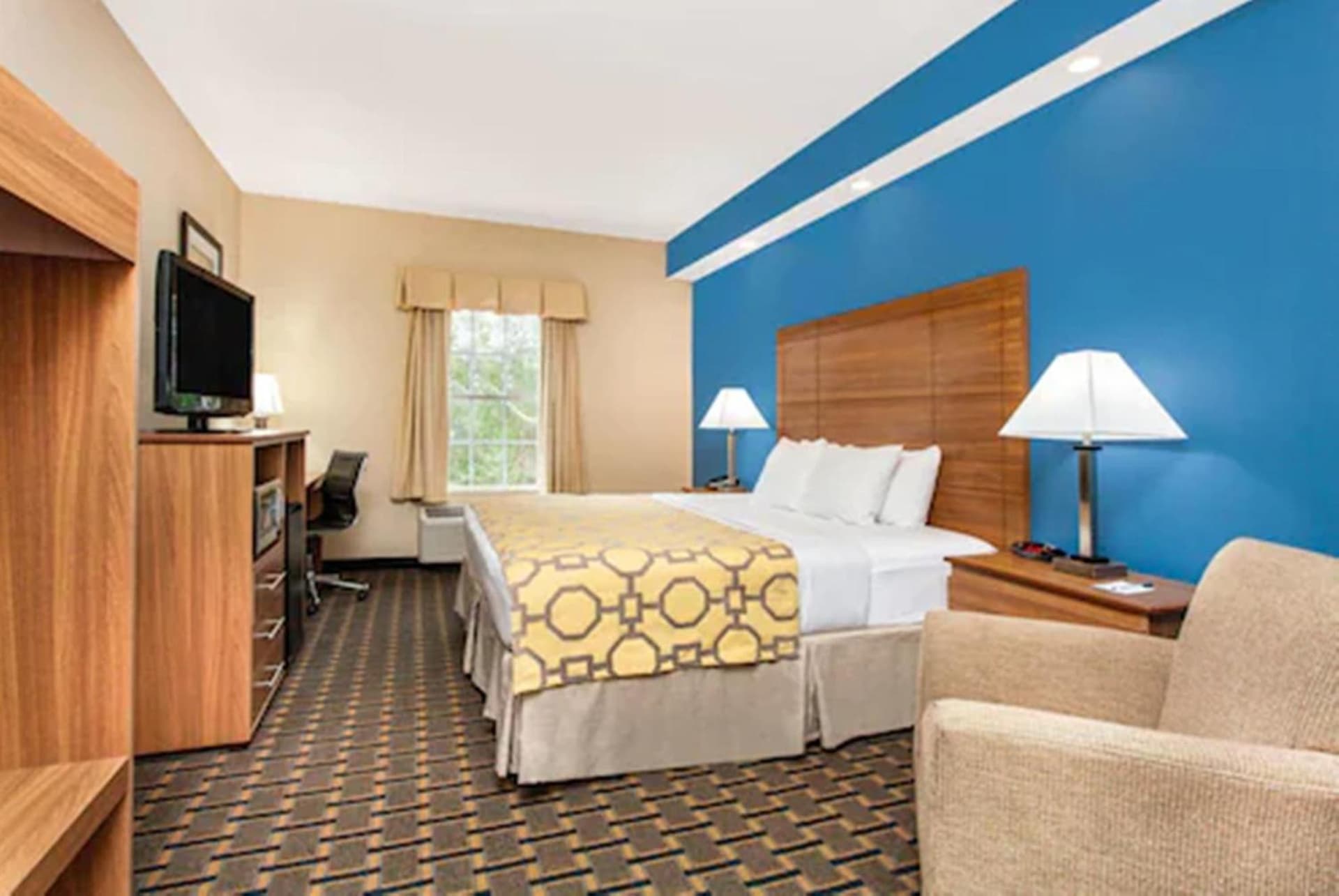 Baymont by Wyndham Jacksonville/Butler Blvd gallery photo in Jacksonville, FL — image 5