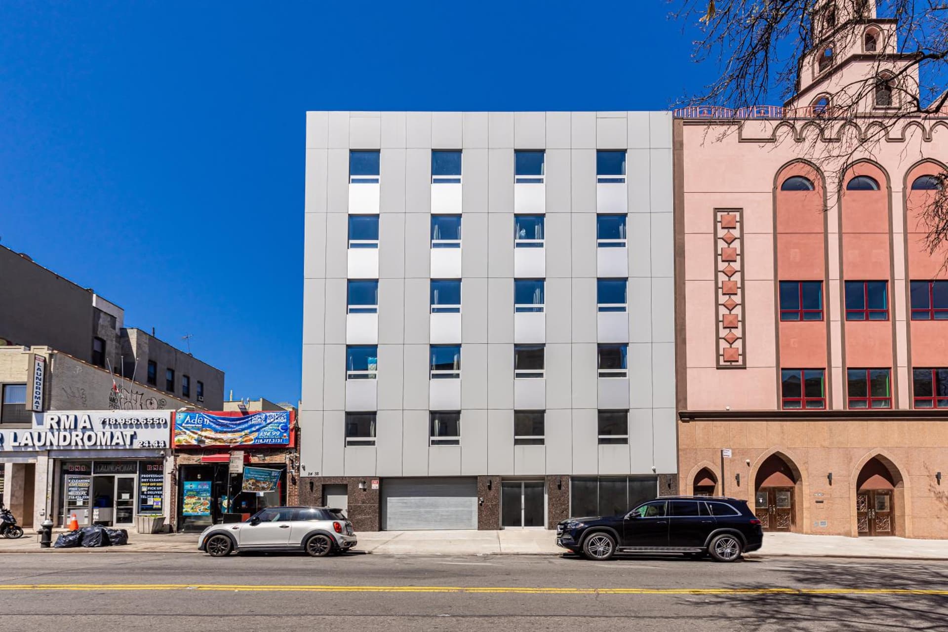 Astoria Inn LaGuardia Hotel featured exterior or lobby in Queens, NY — similar hotel