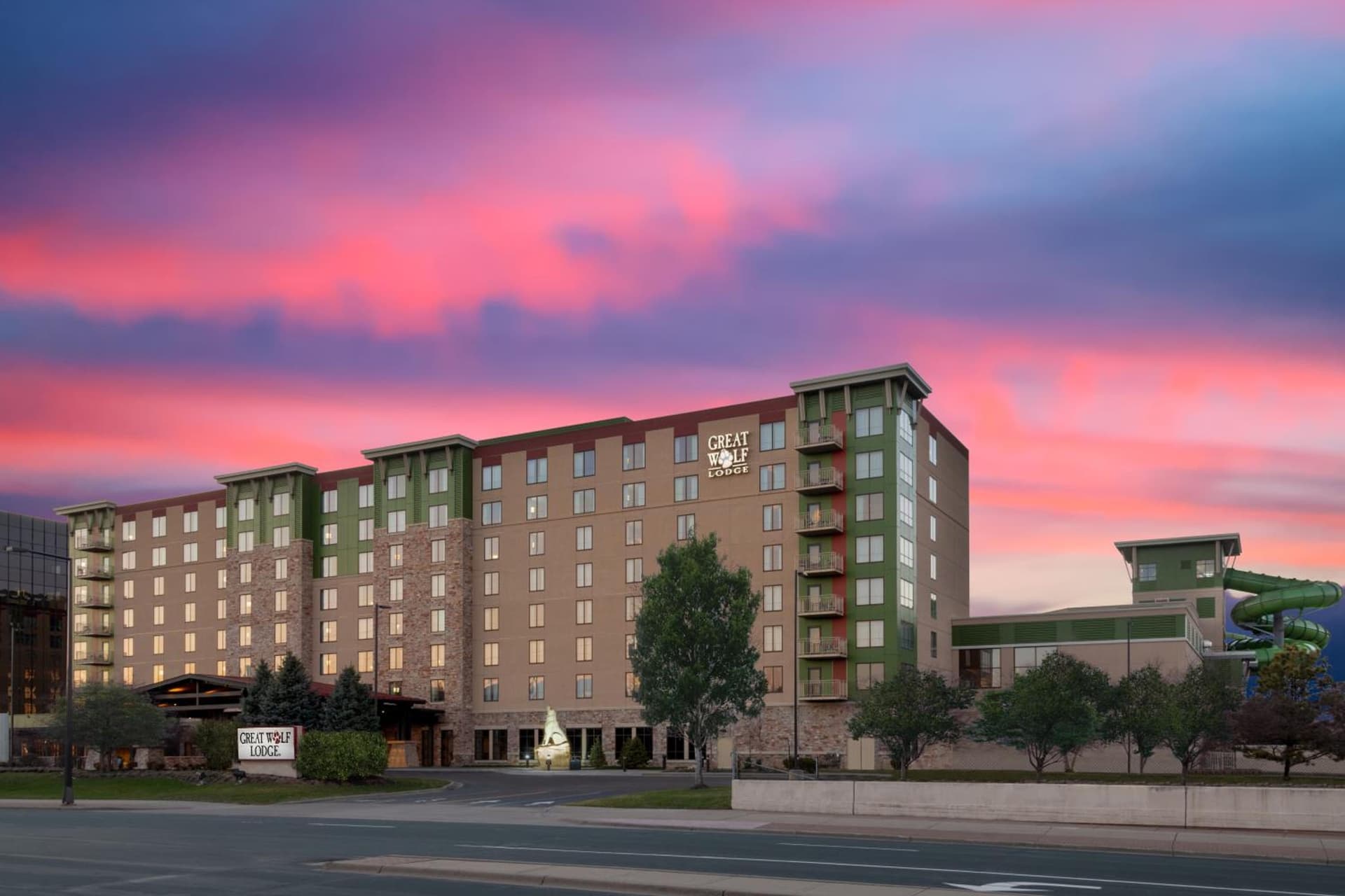 Great Wolf Lodge Bloomington featured exterior or lobby in Bloomington, MN — similar hotel